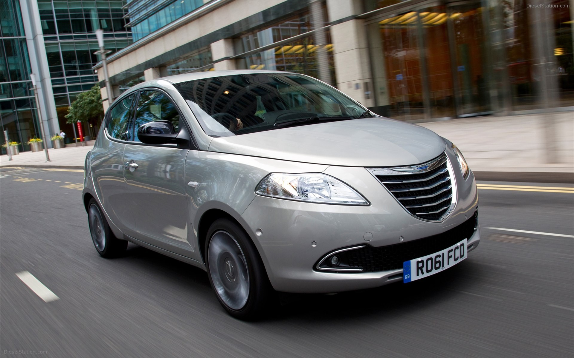 CHRYSLER YPSILON 2012