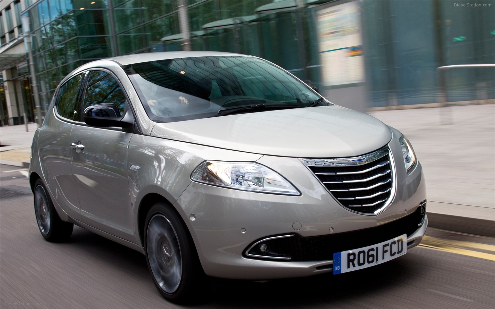 CHRYSLER YPSILON 2012