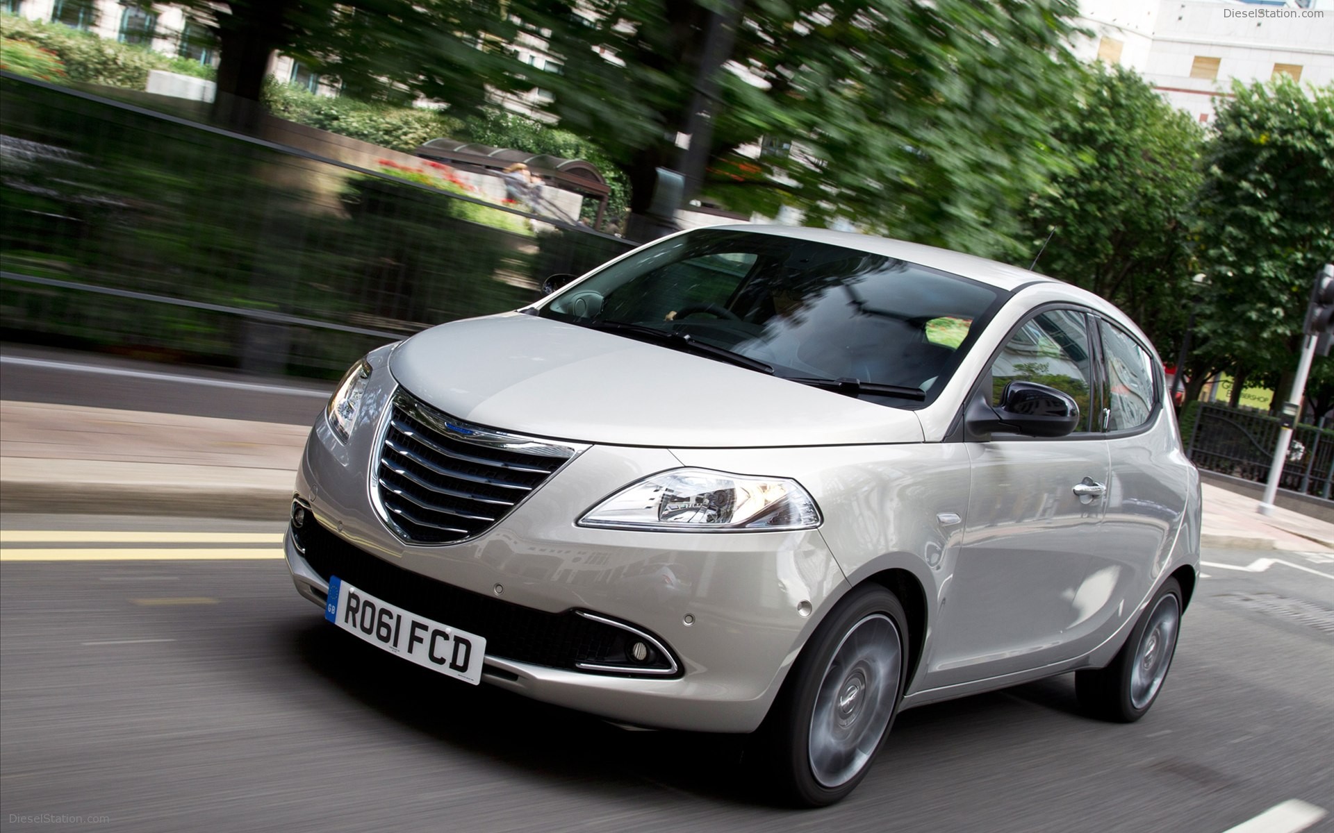CHRYSLER YPSILON 2012