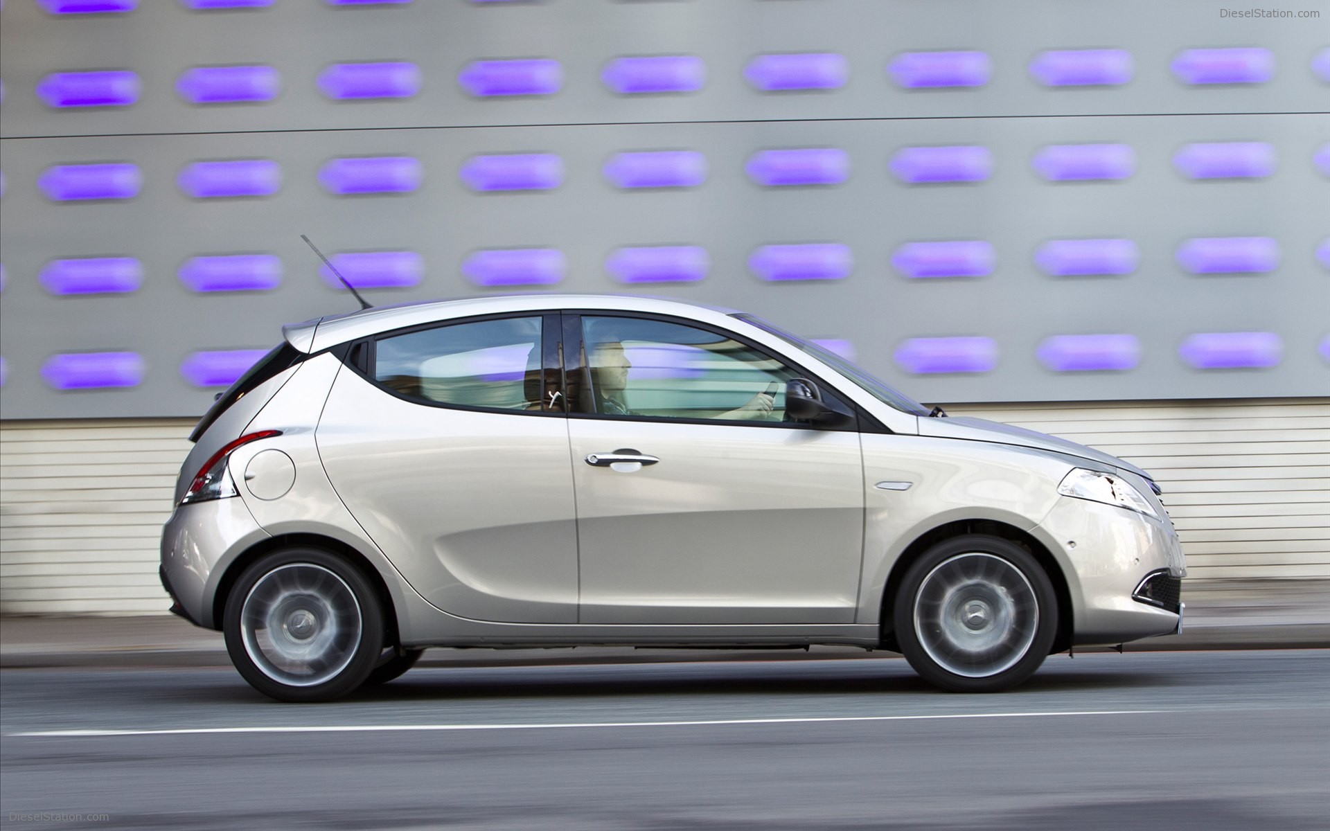 CHRYSLER YPSILON 2012