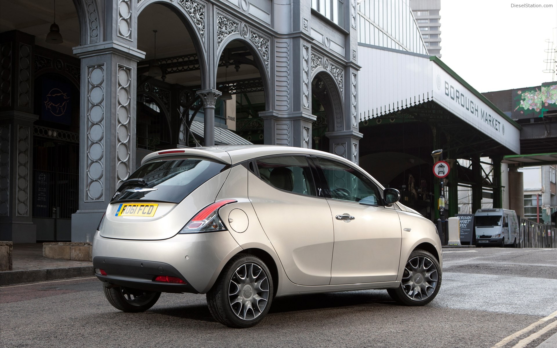 CHRYSLER YPSILON 2012