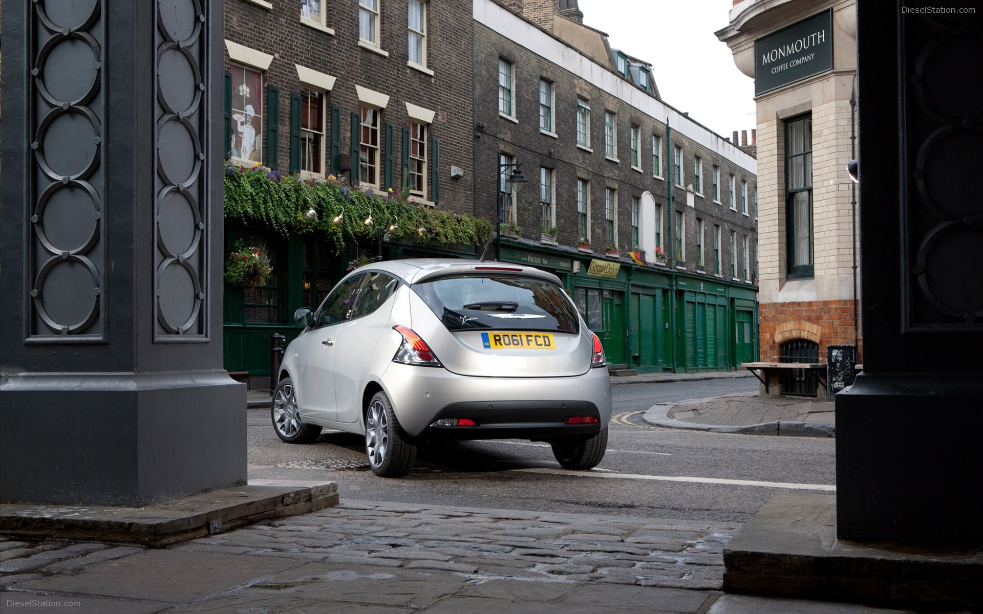 CHRYSLER YPSILON 2012