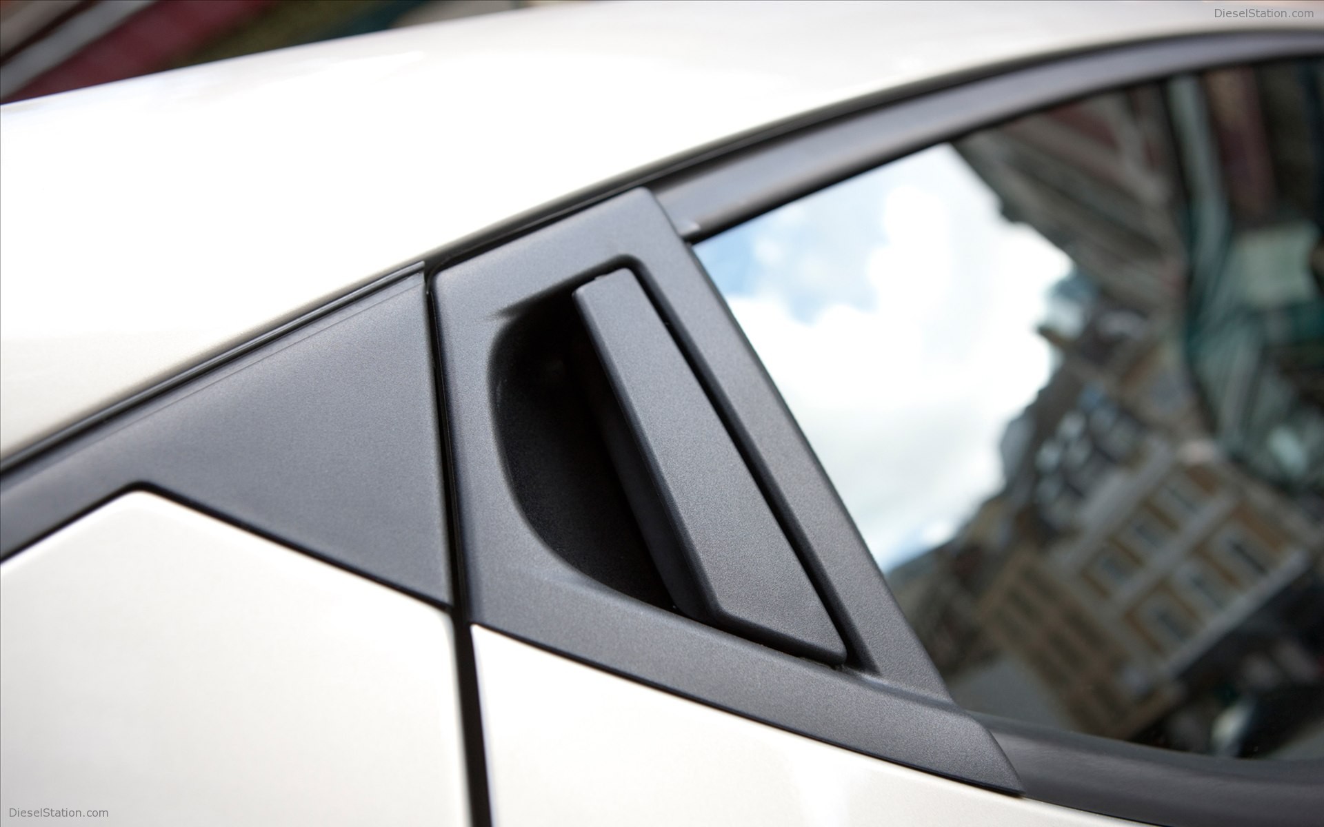 CHRYSLER YPSILON 2012