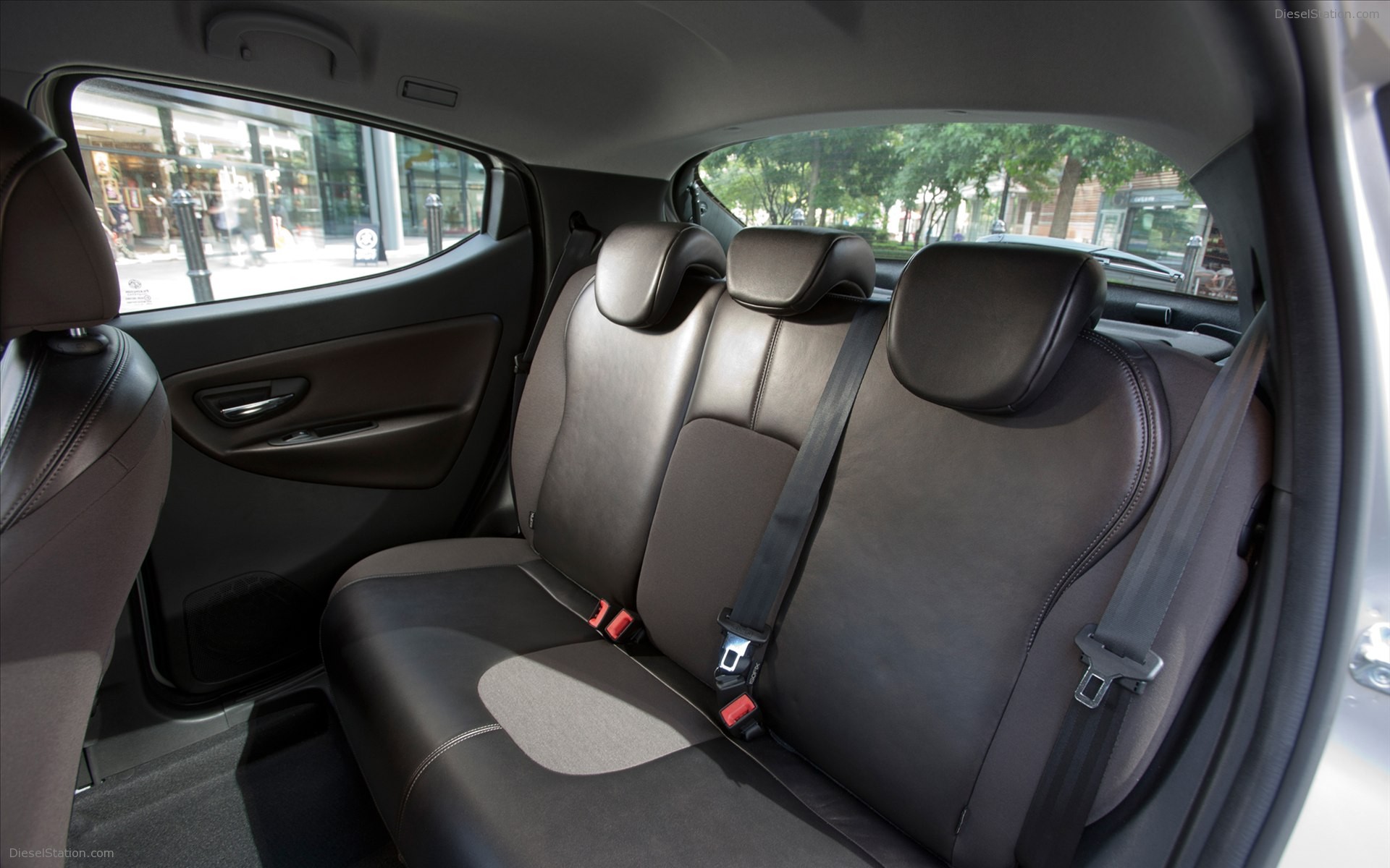 CHRYSLER YPSILON 2012