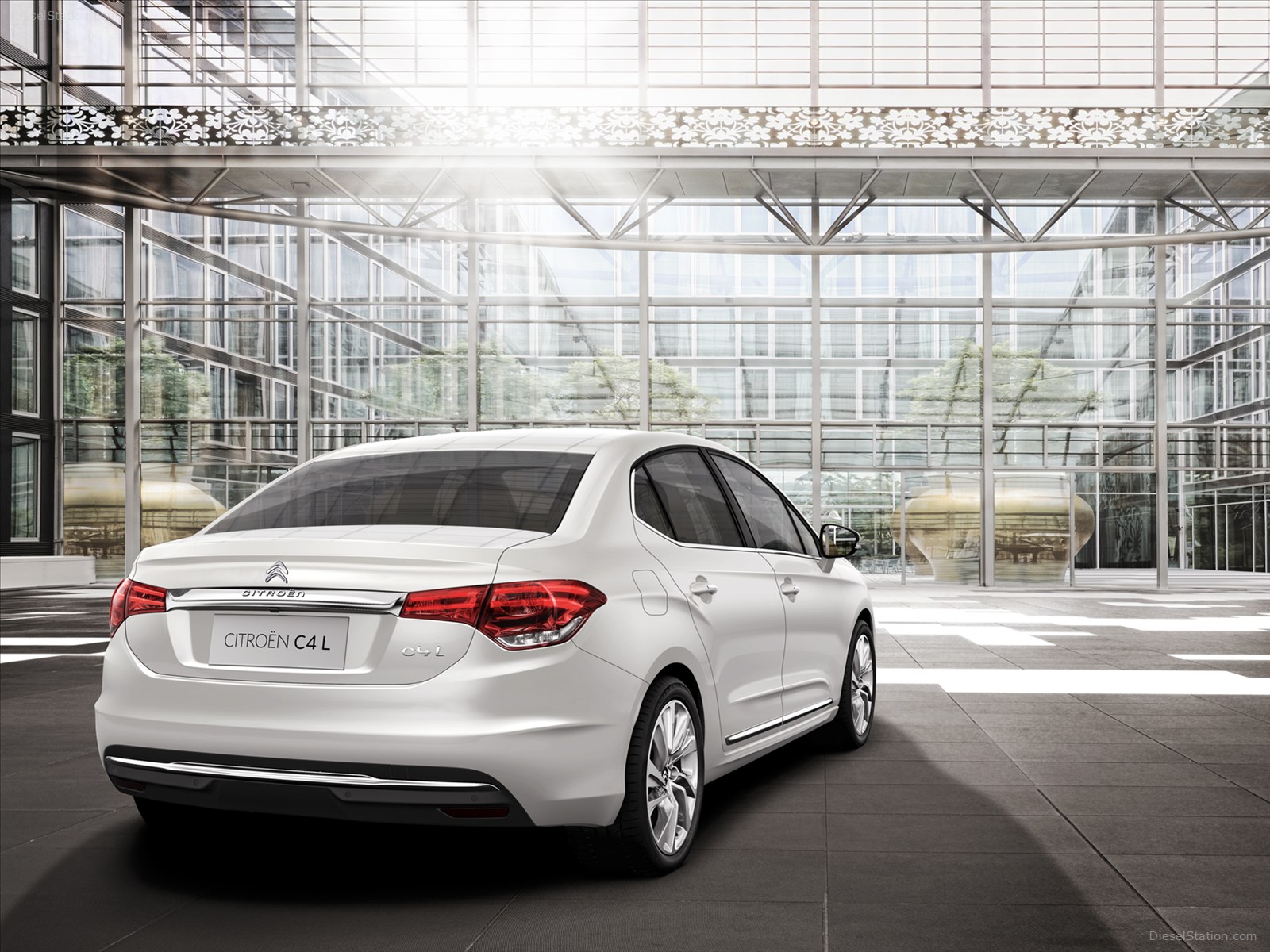 Citroen C4 L 2013