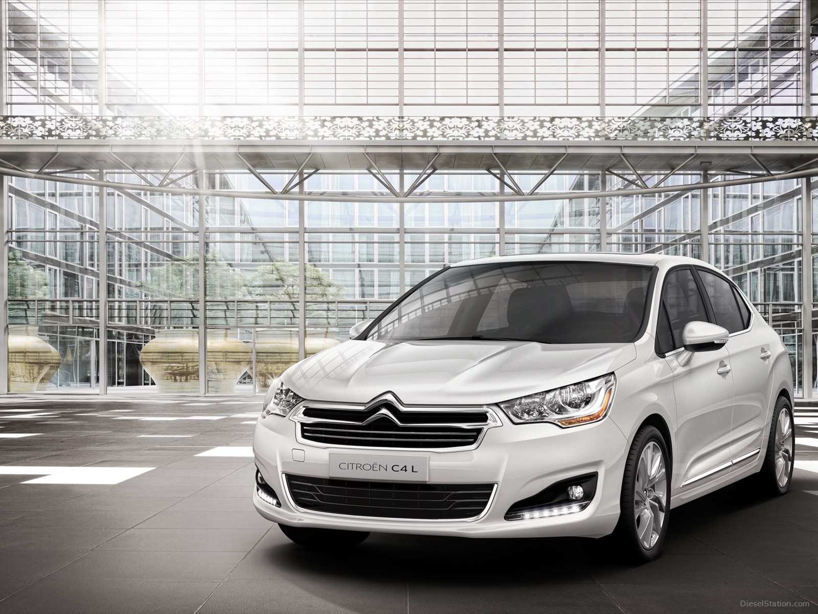 Citroen C4 L 2013