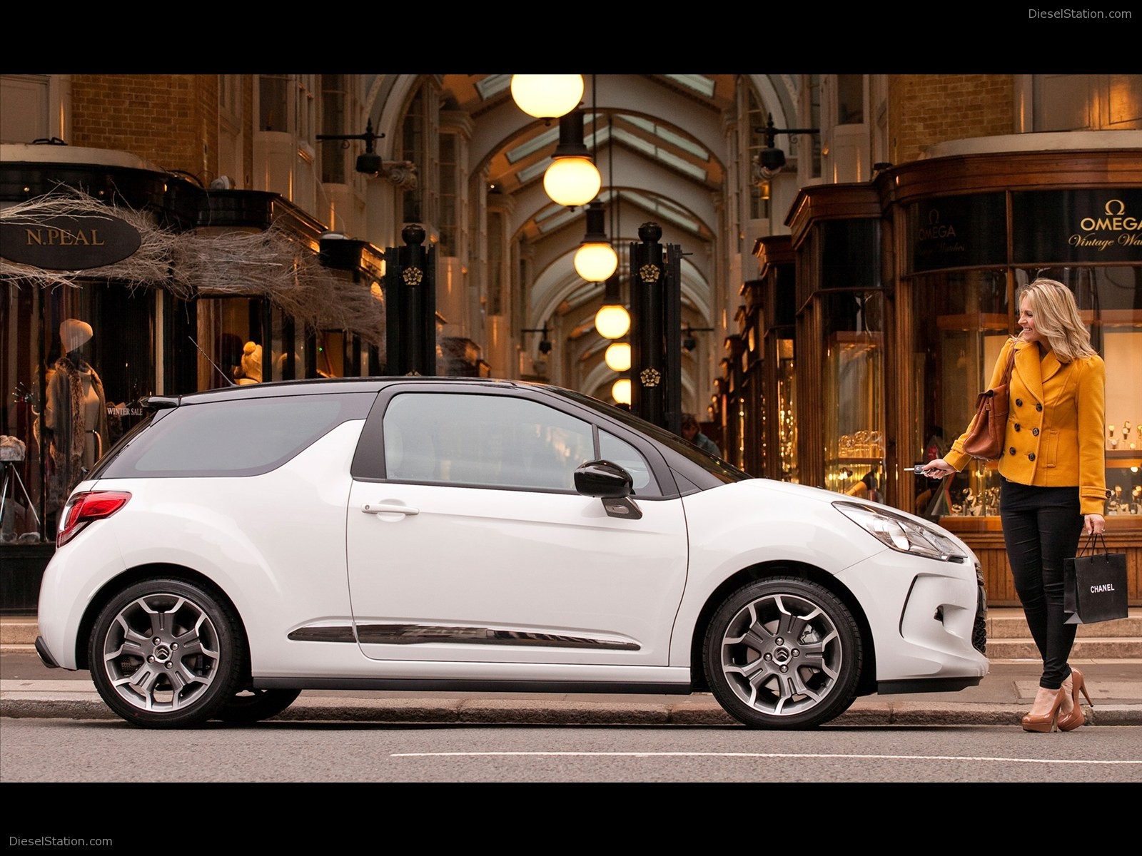 Citroen DS3 Ultra Prestige 2012