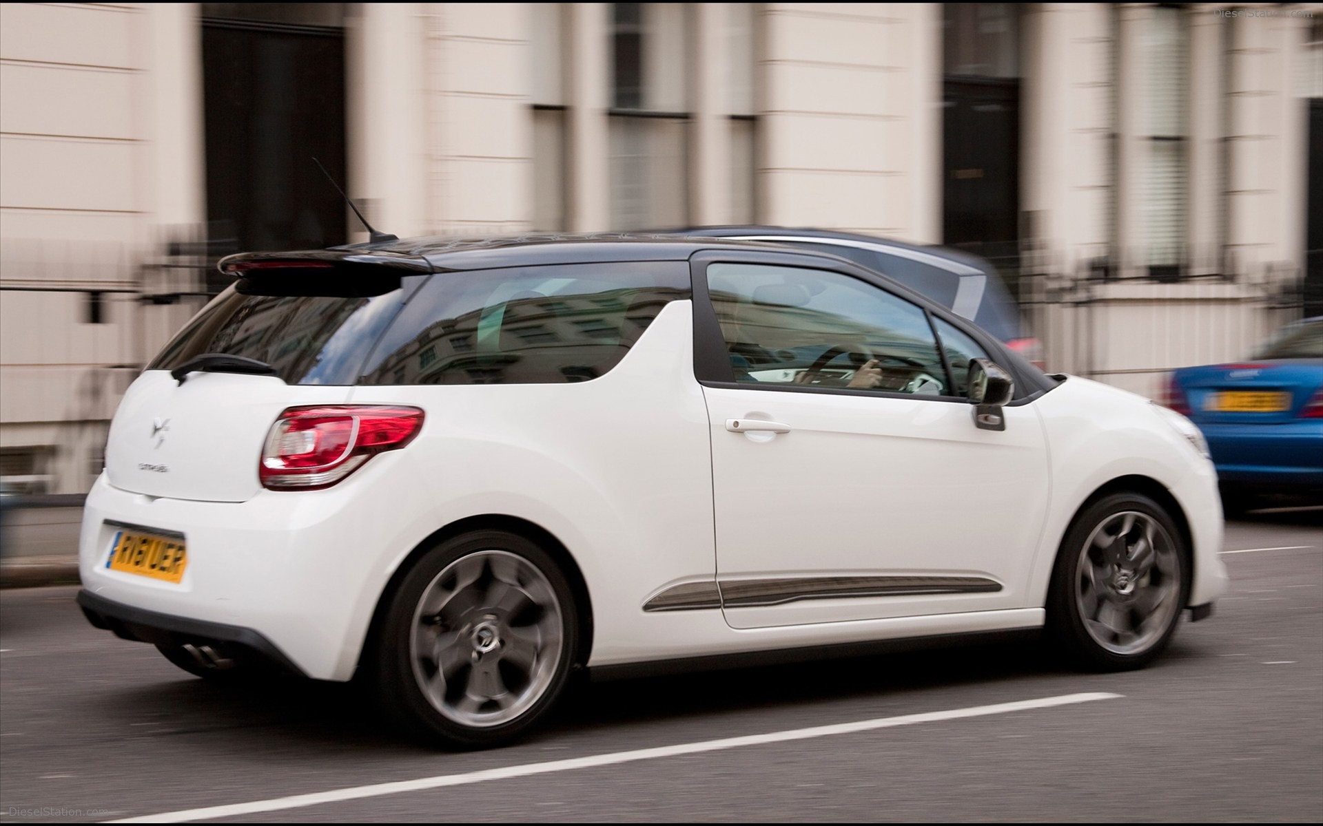 Citroen DS3 Ultra Prestige 2012