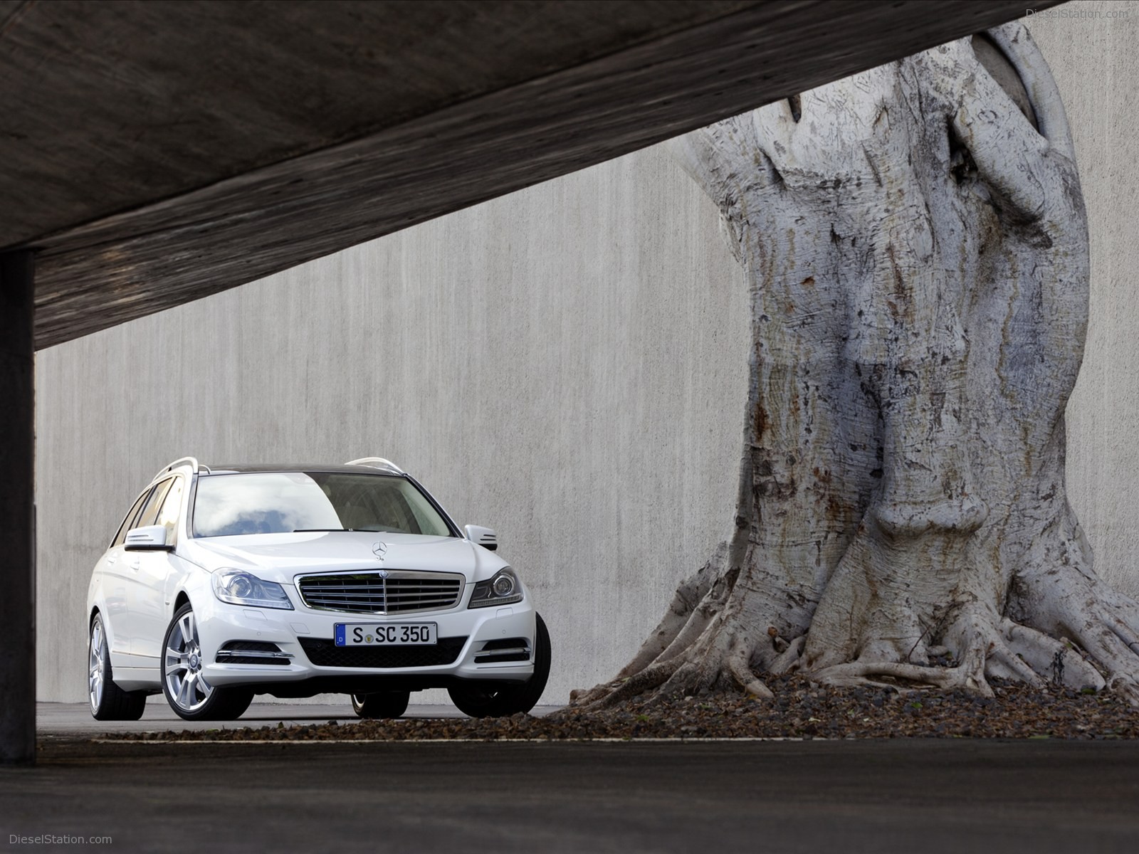 Mercedes-Benz C-Class Estate 2011