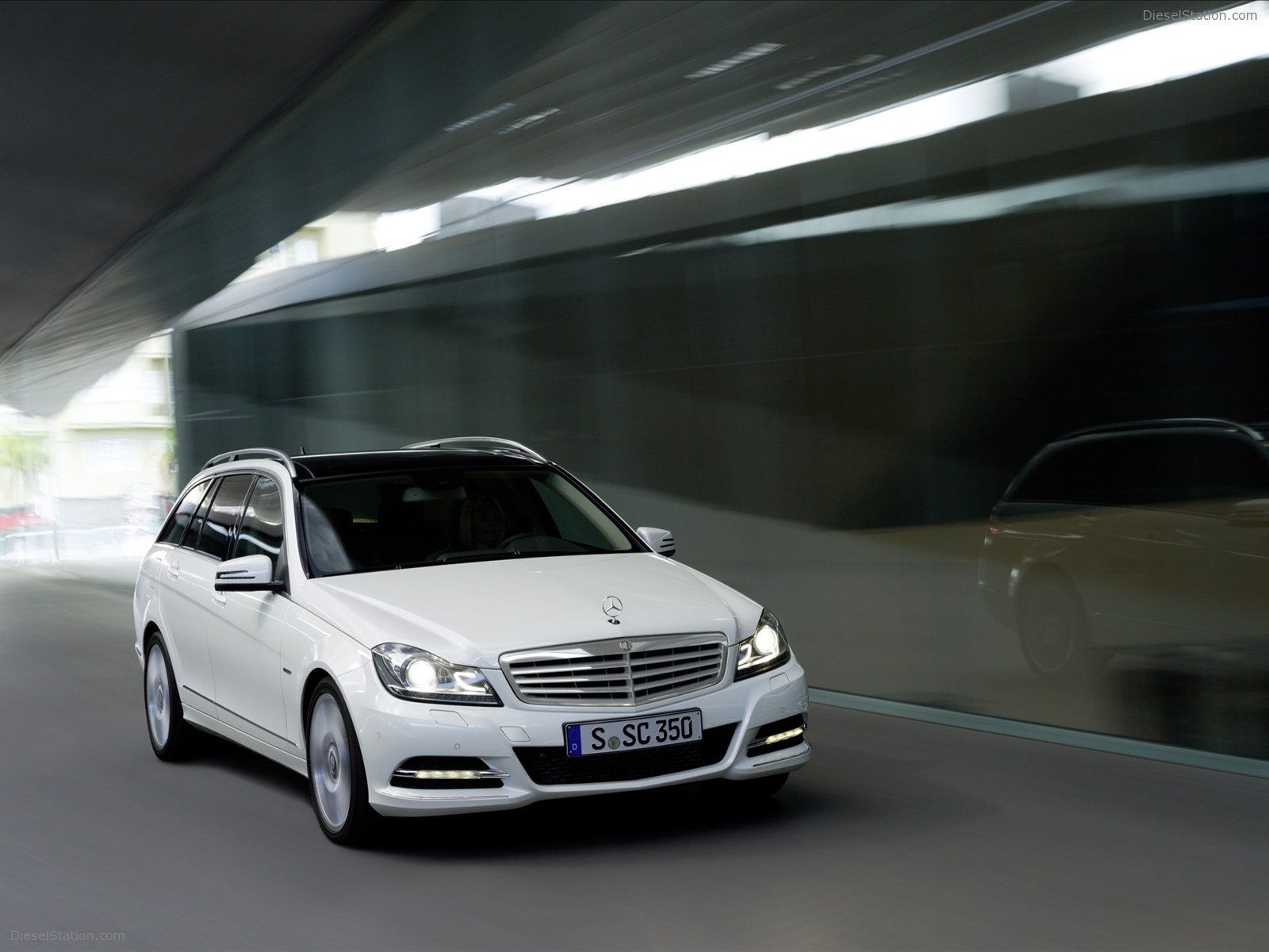 Mercedes-Benz C-Class Estate 2011