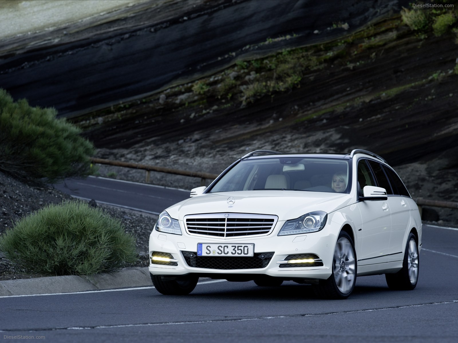 Mercedes-Benz C-Class Estate 2011