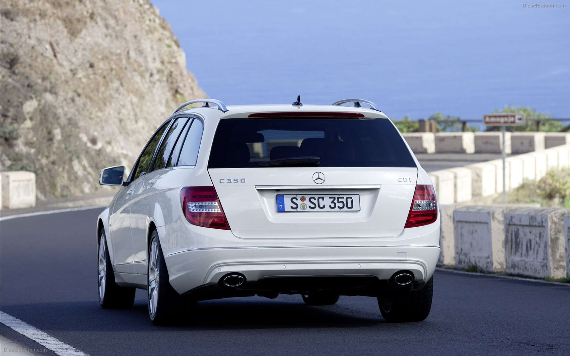Mercedes-Benz C-Class Estate 2011