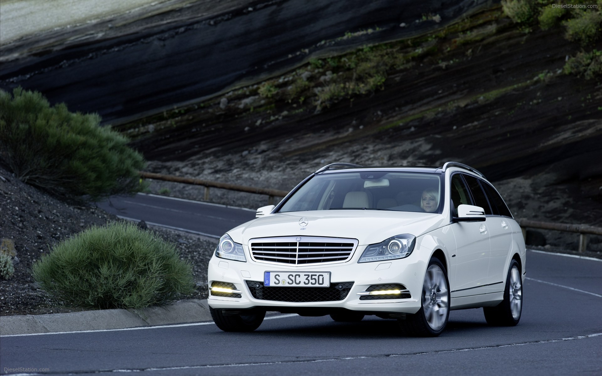 Mercedes-Benz C-Class Estate 2011