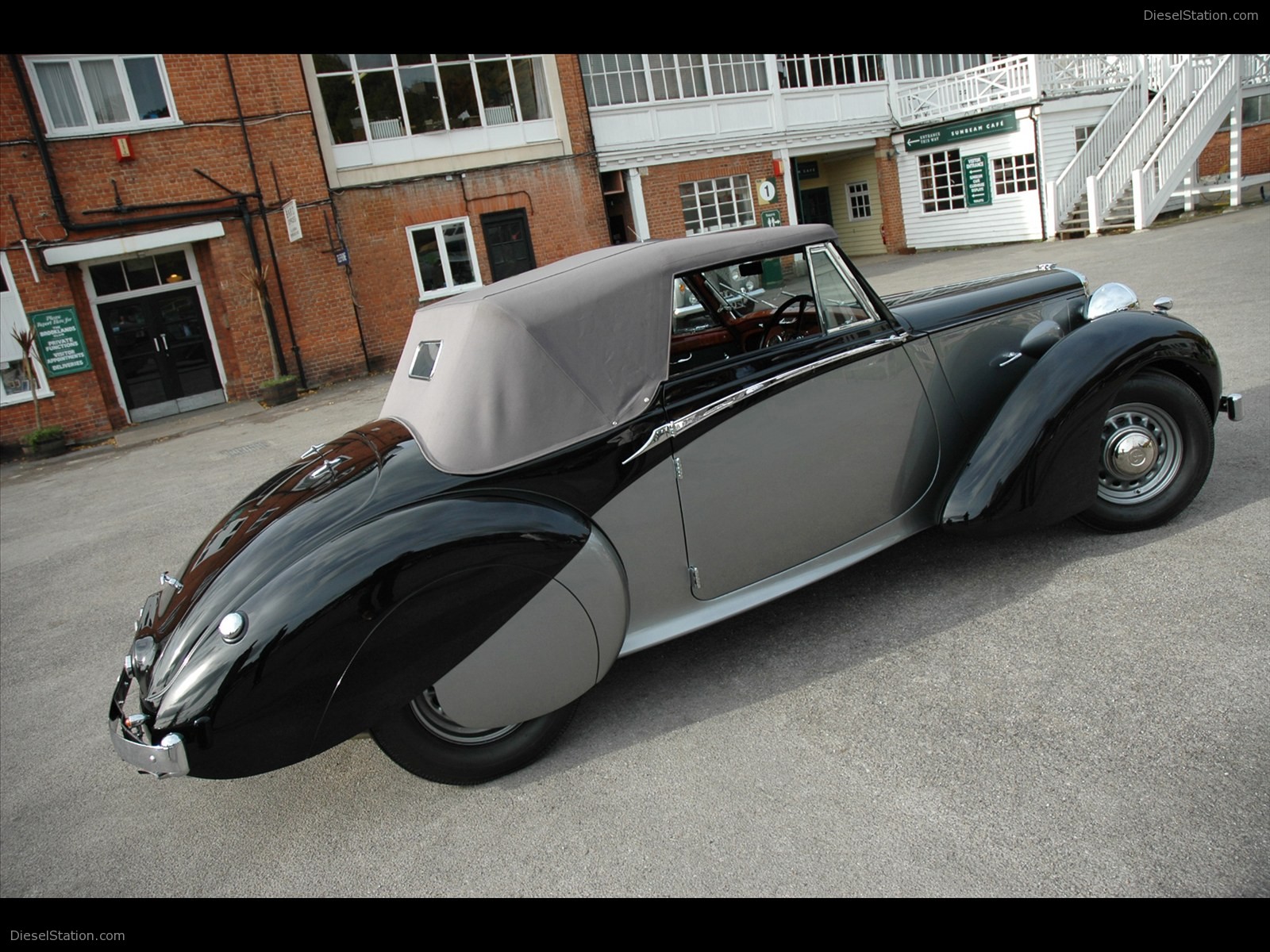 Daimler DB18