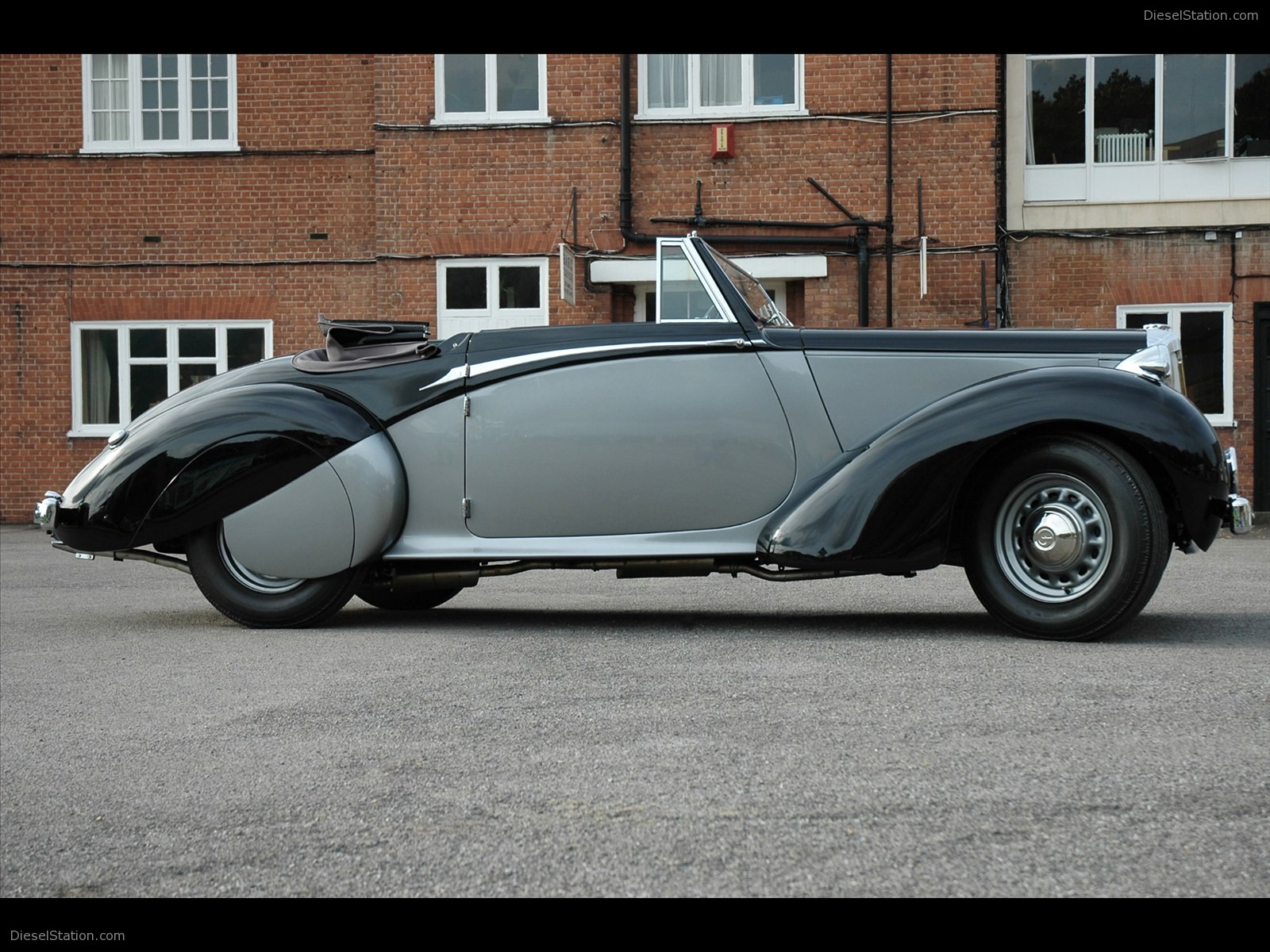 Daimler DB18