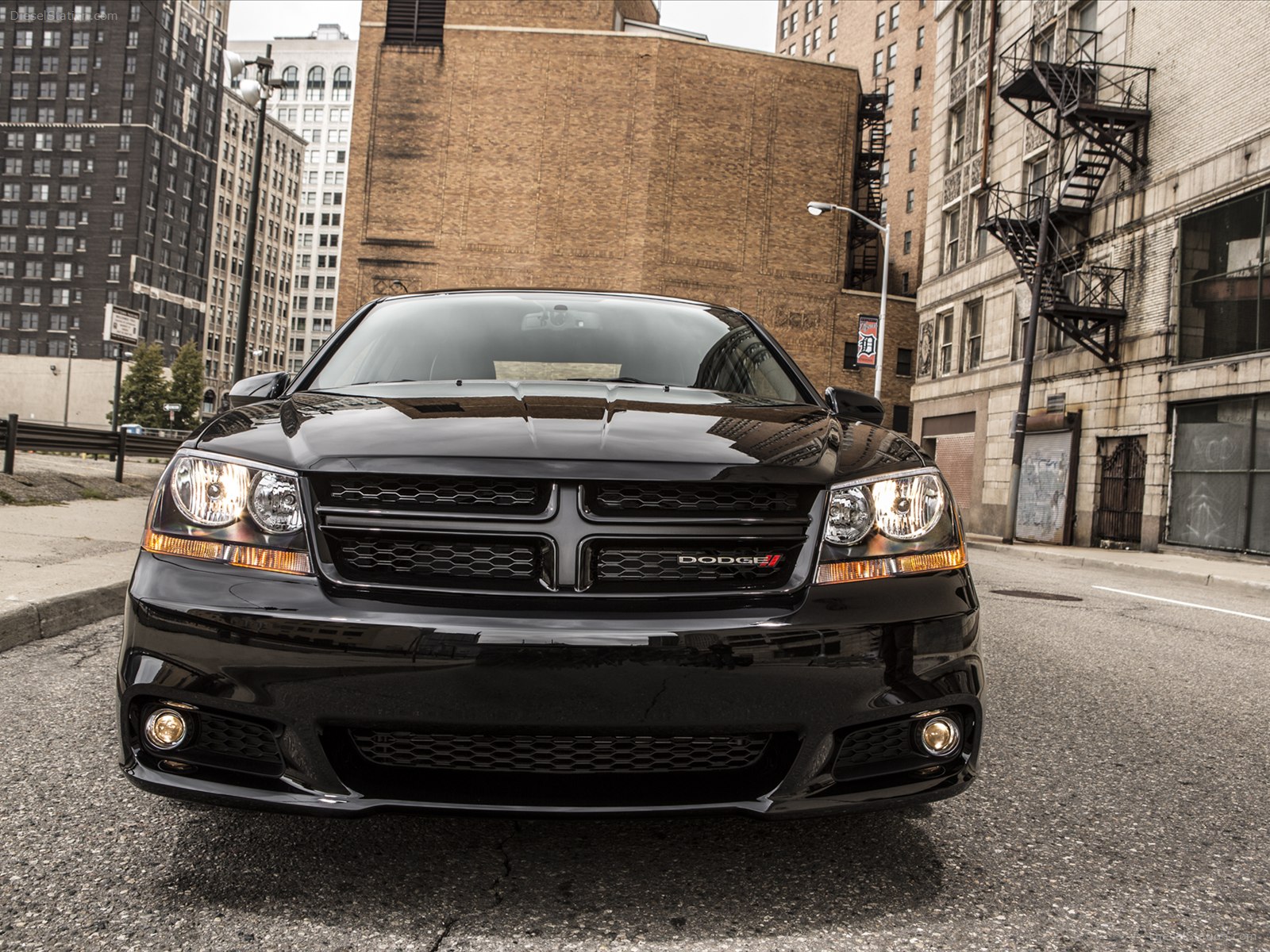 Dodge Avenger Blacktop Edition 2013