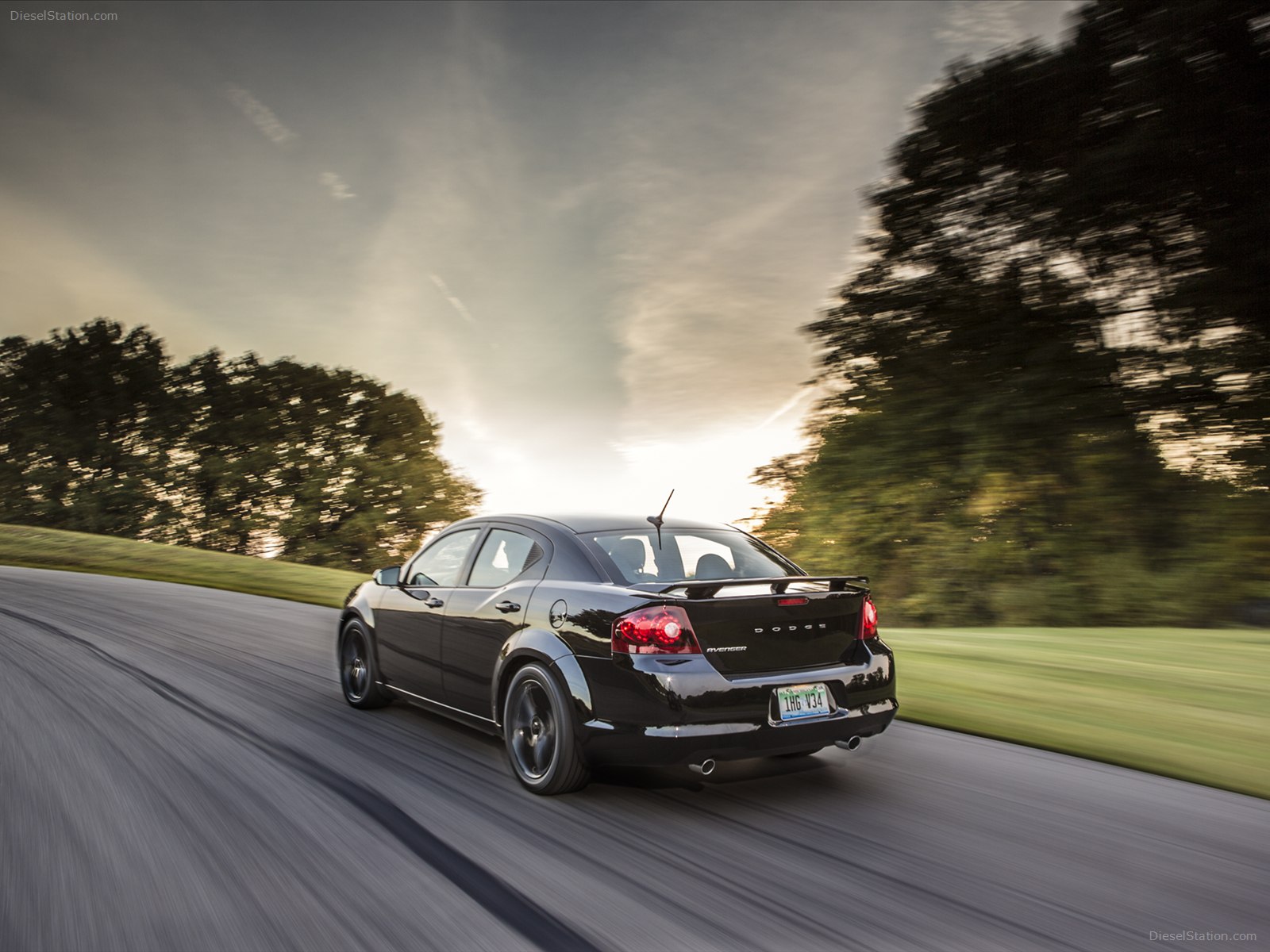 Dodge Avenger Blacktop Edition 2013