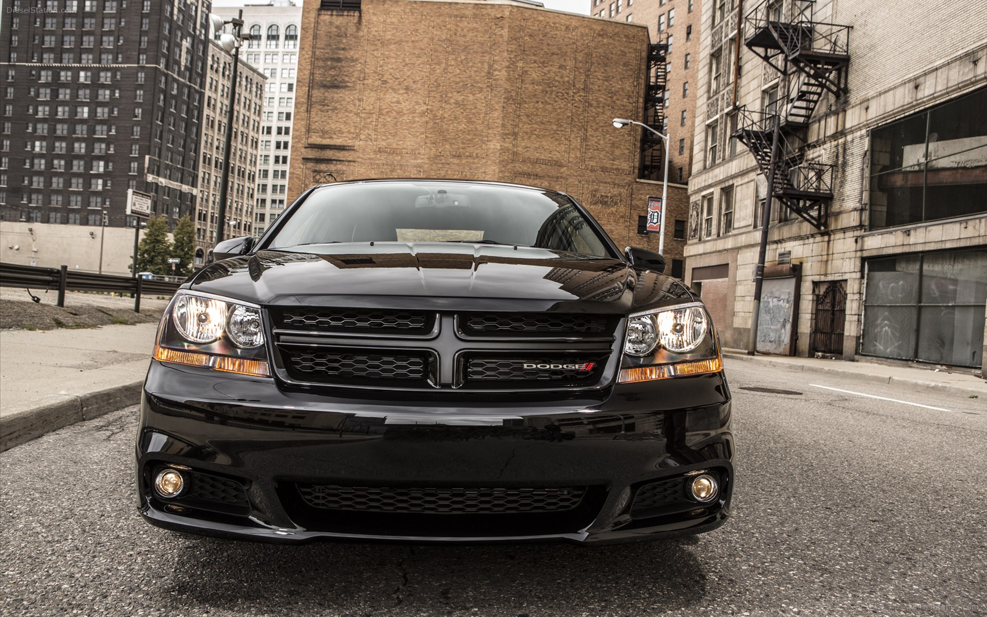 Dodge Avenger Blacktop Edition 2013