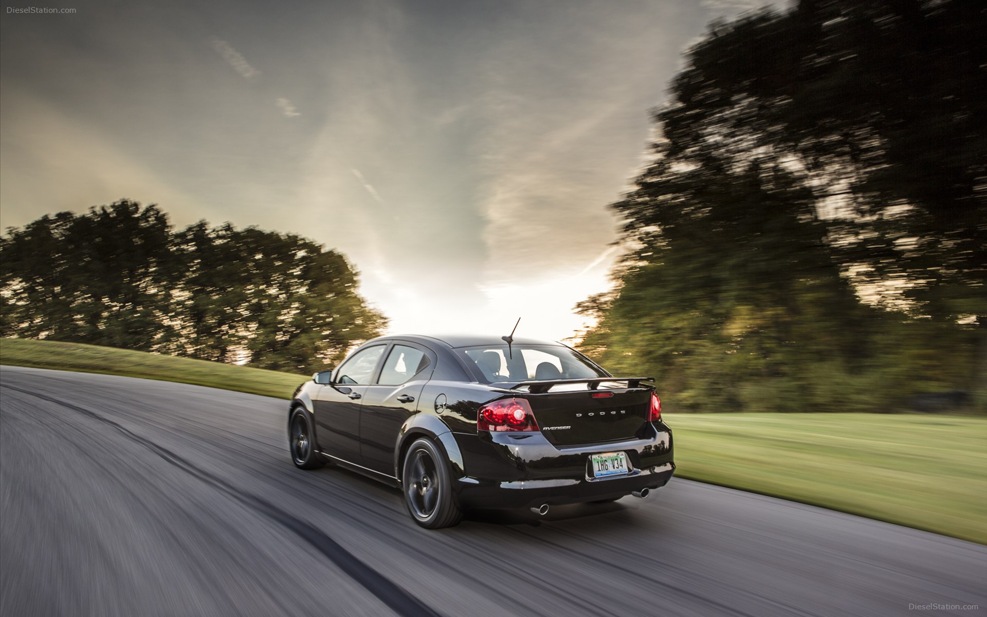 Dodge Avenger Blacktop Edition 2013