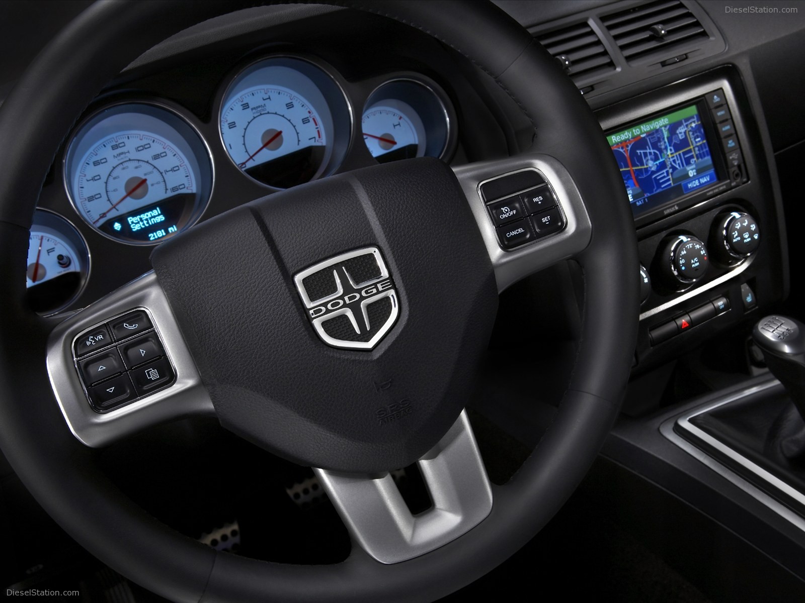 Dodge Challenger 2011