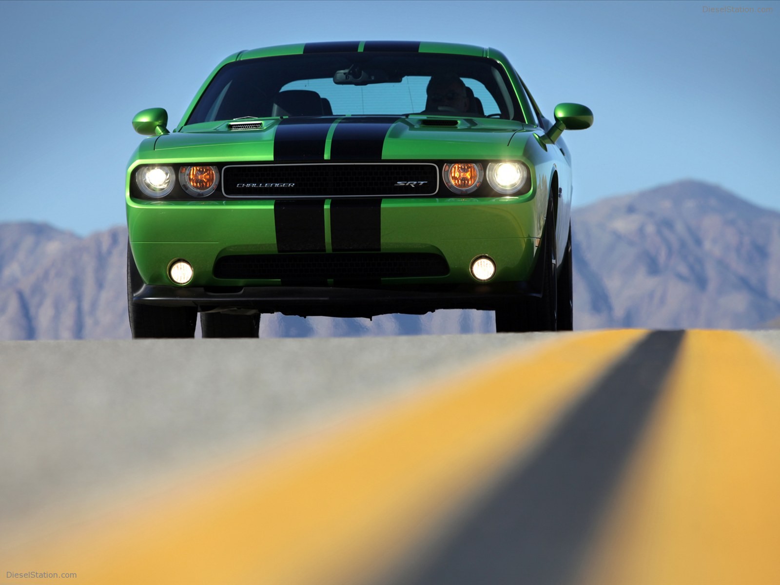 Dodge Challenger SRT8 392 2011