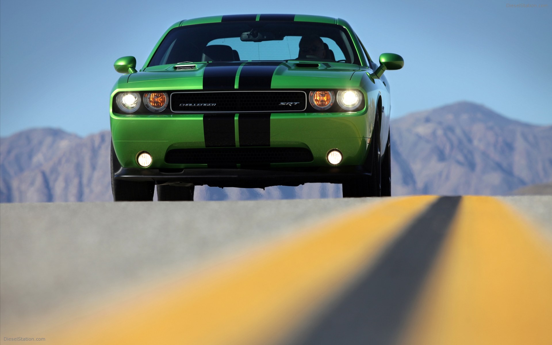 Dodge Challenger SRT8 392 2011