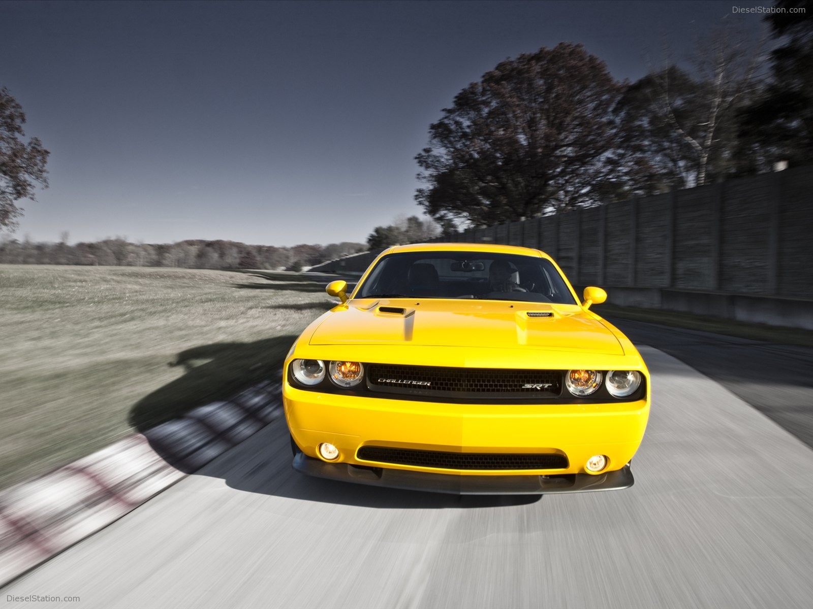 Dodge Challenger SRT8 392 Yellow Jacket 2012