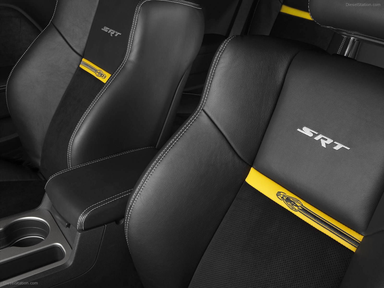 Dodge Challenger SRT8 392 Yellow Jacket 2012 Dodge Challenger SRT8 392 Yellow Jacket 2012