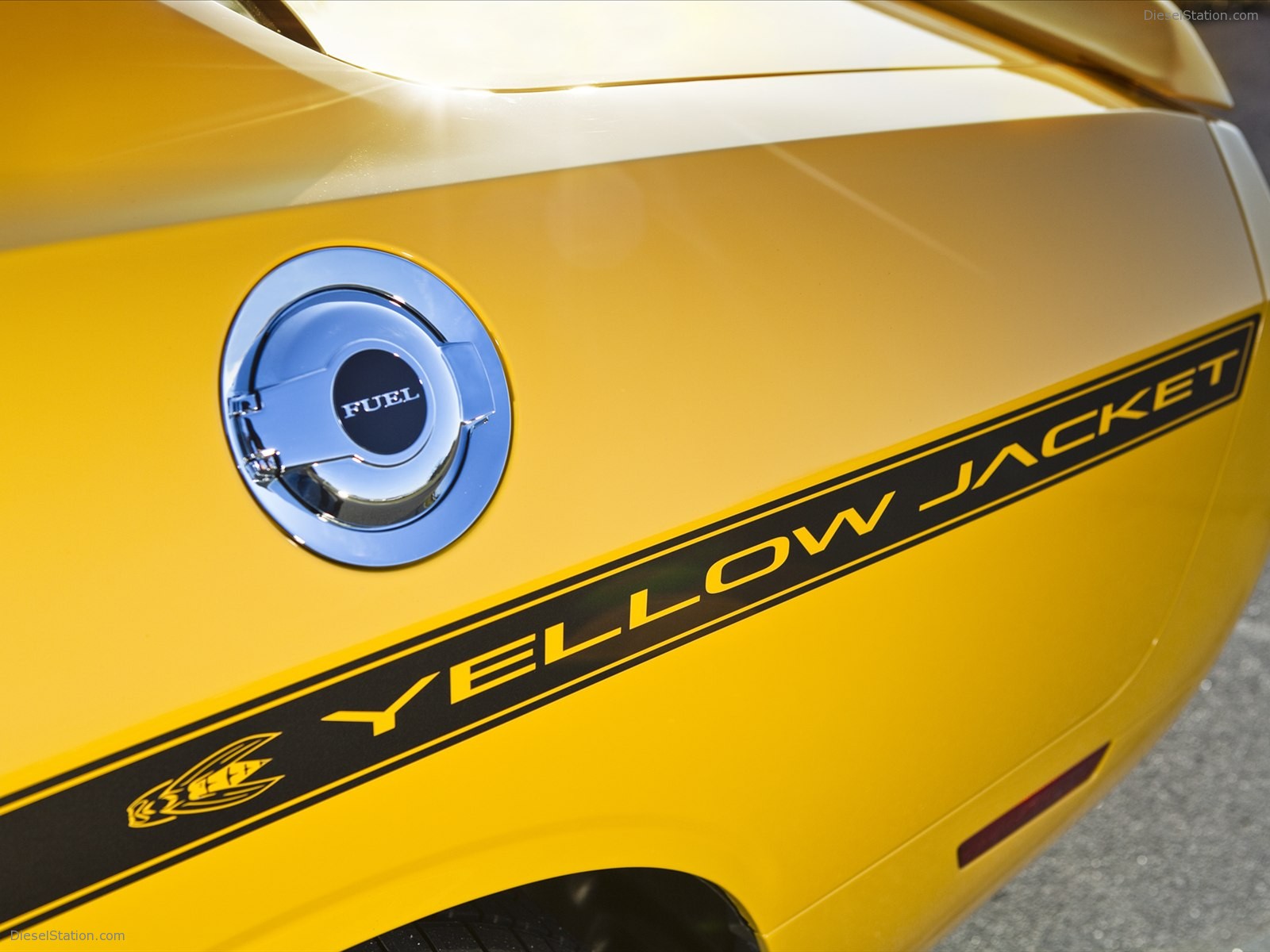 Dodge Challenger SRT8 392 Yellow Jacket 2012 Dodge Challenger SRT8 392 Yellow Jacket 2012