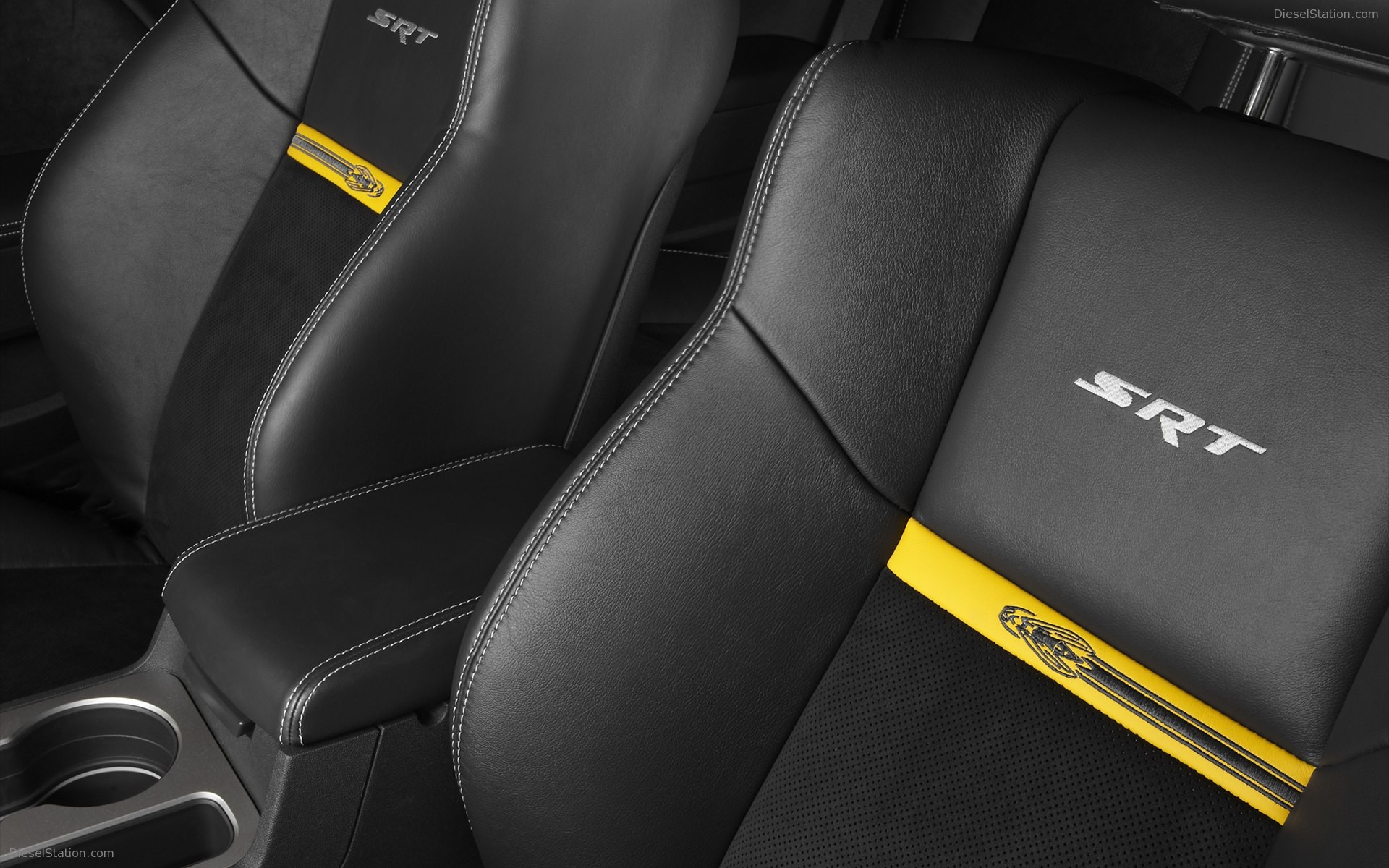 Dodge Challenger SRT8 392 Yellow Jacket 2012 Dodge Challenger SRT8 392 Yellow Jacket 2012