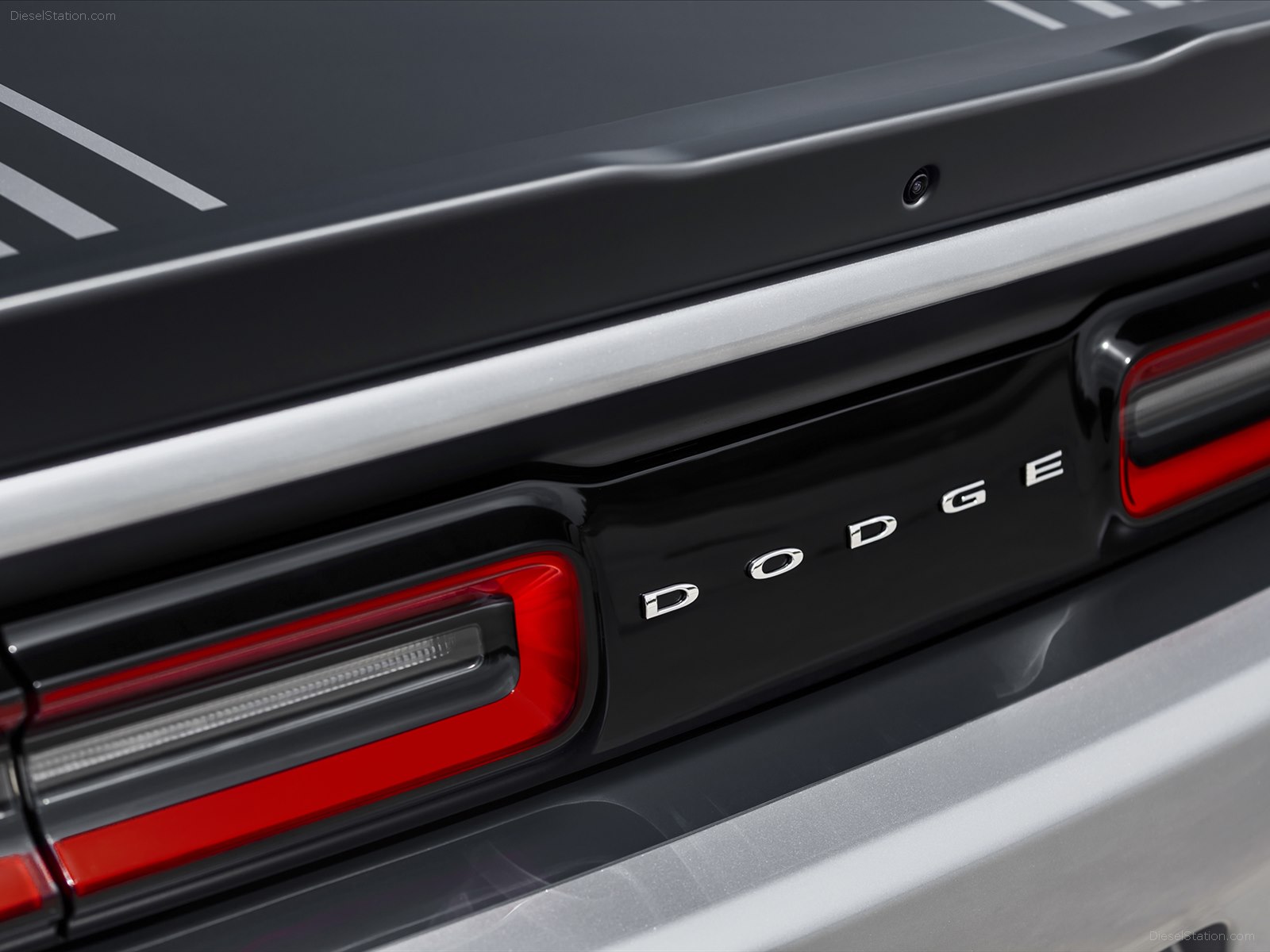 Dodge Challenger Shaker 2015