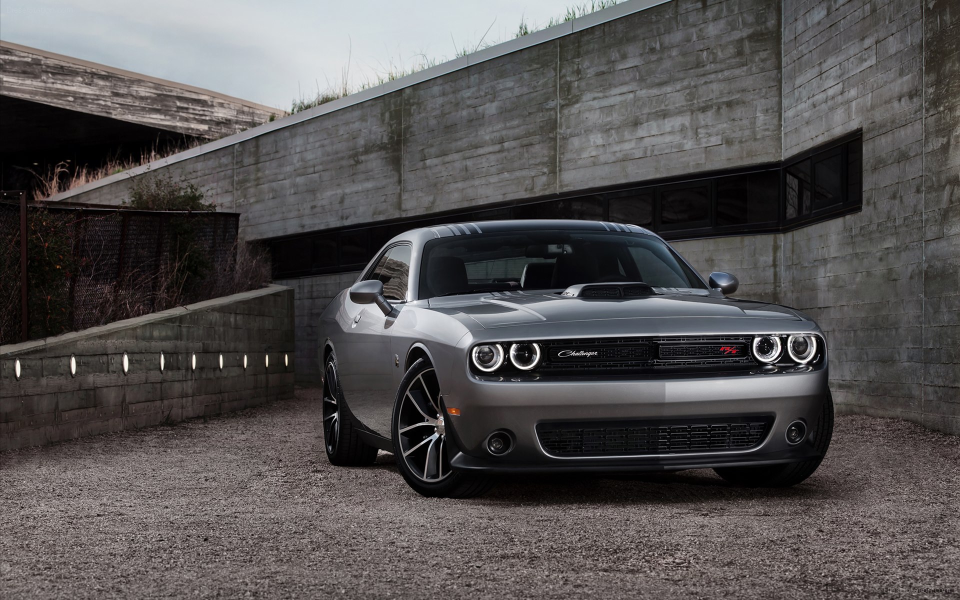 Dodge Challenger Shaker 2015