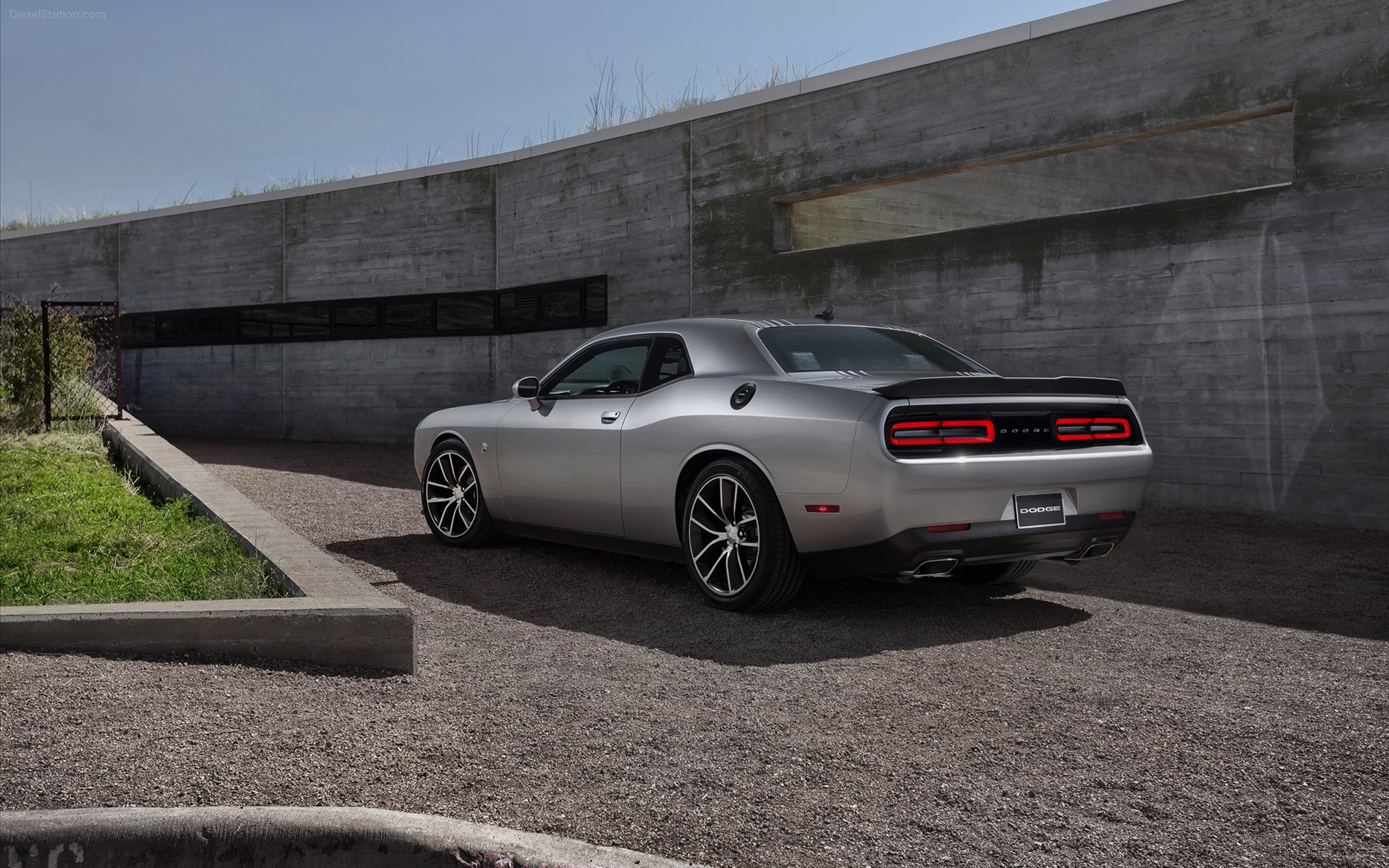 Dodge Challenger Shaker 2015