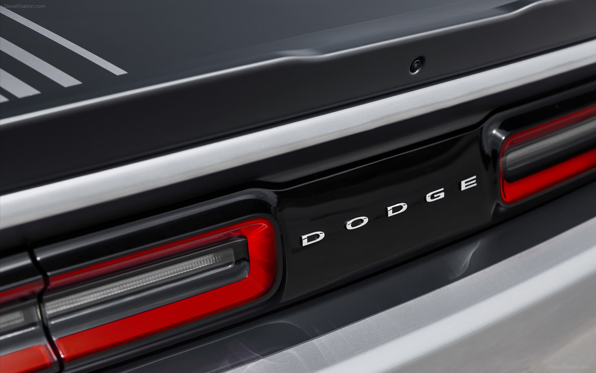 Dodge Challenger Shaker 2015