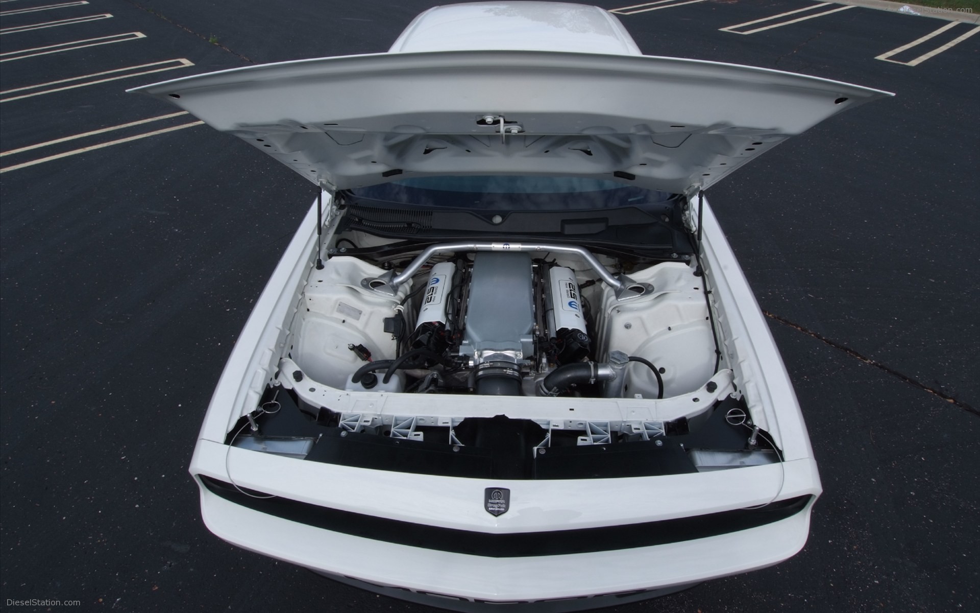 Dodge Challenger V10 Mopar Drag Pak