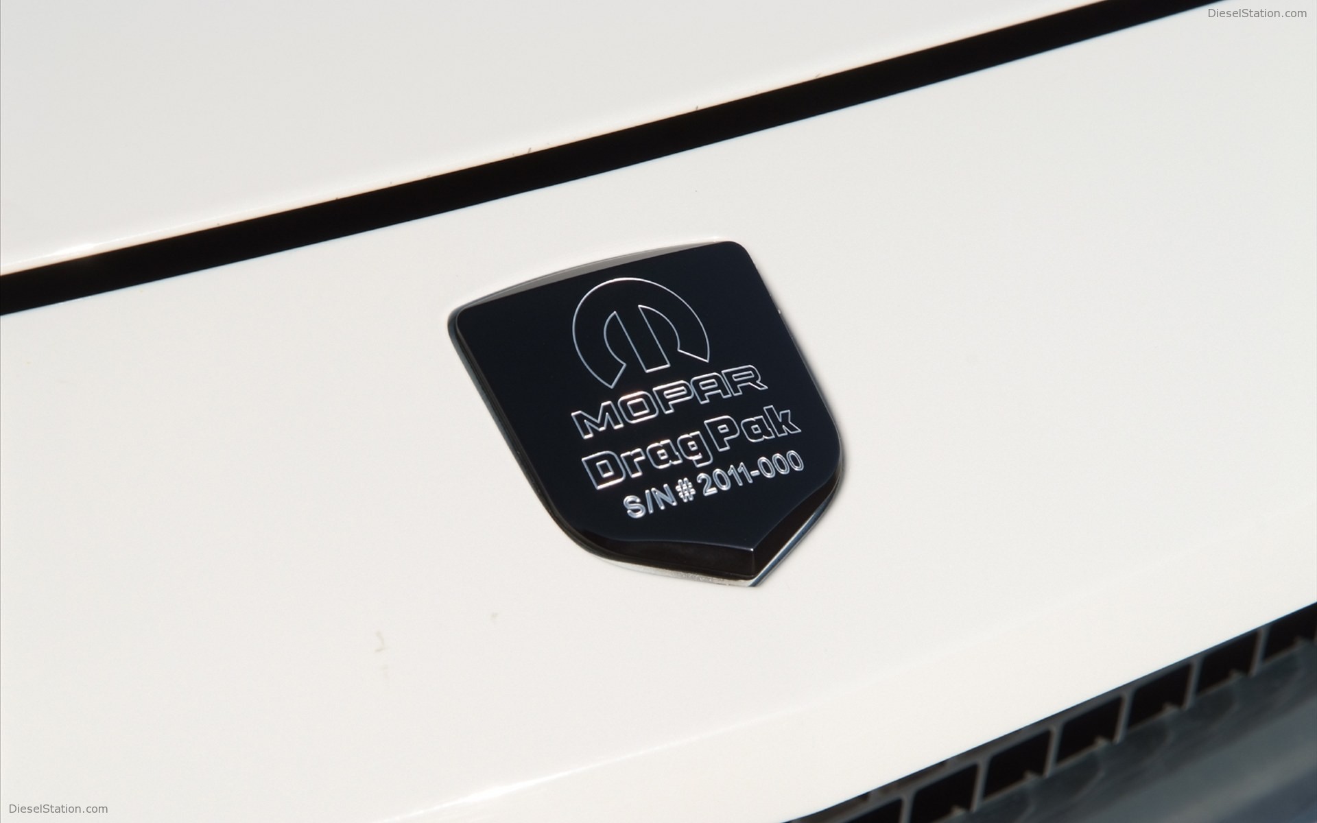 Dodge Challenger V10 Mopar Drag Pak