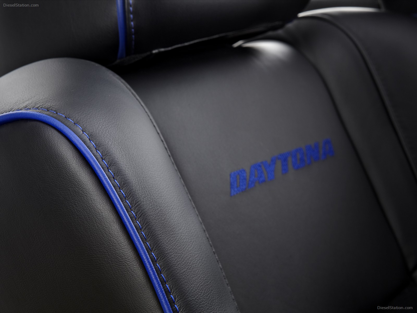 Dodge Charger Daytona 2013