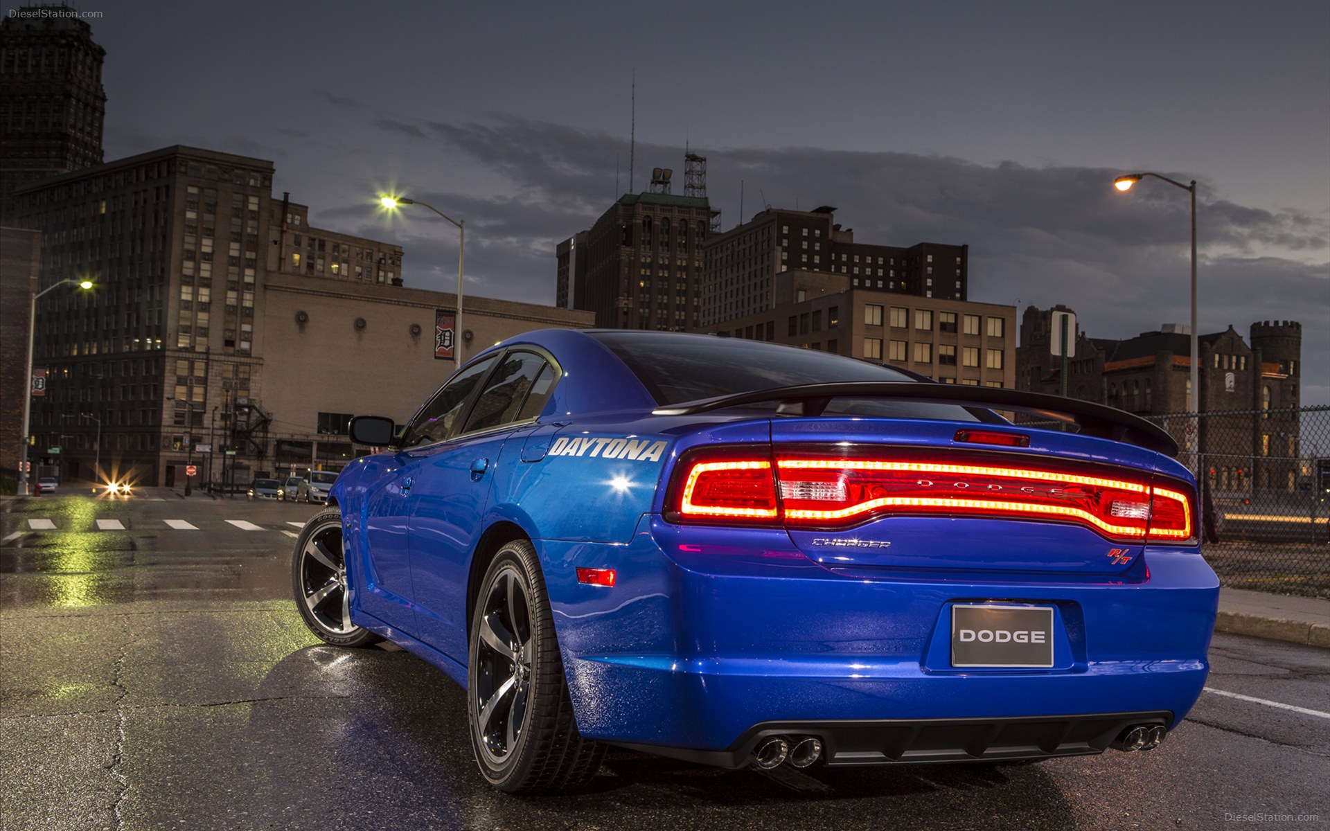 Dodge Charger Daytona 2013