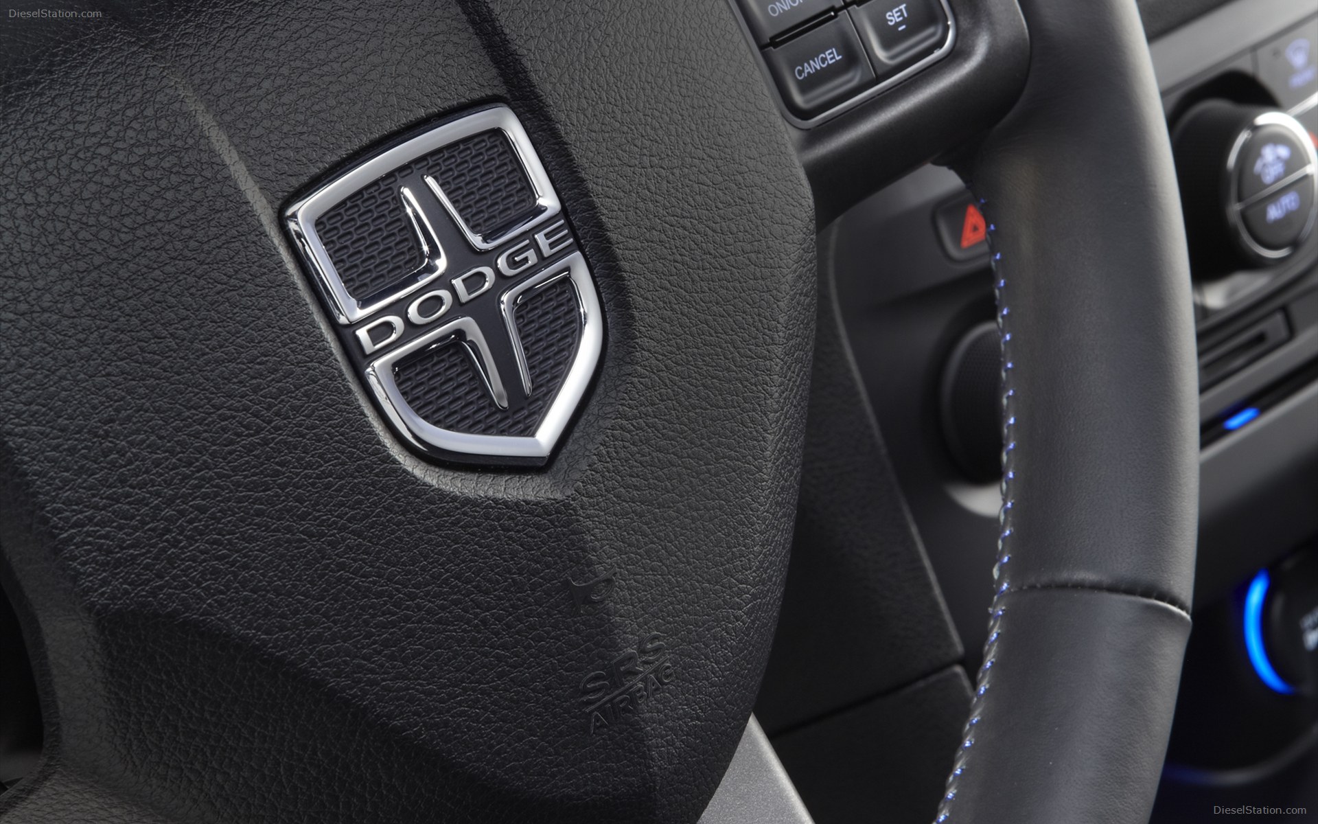 Dodge Charger Daytona 2013