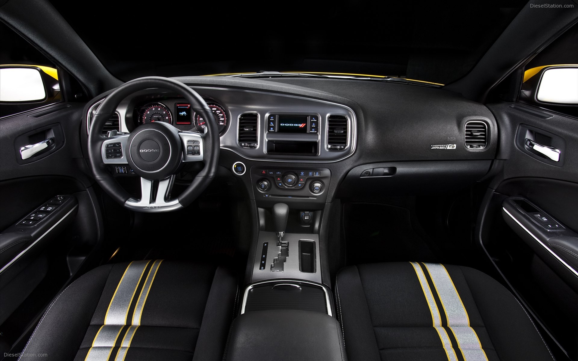 Dodge Charger SRT8 Super Bee 2012