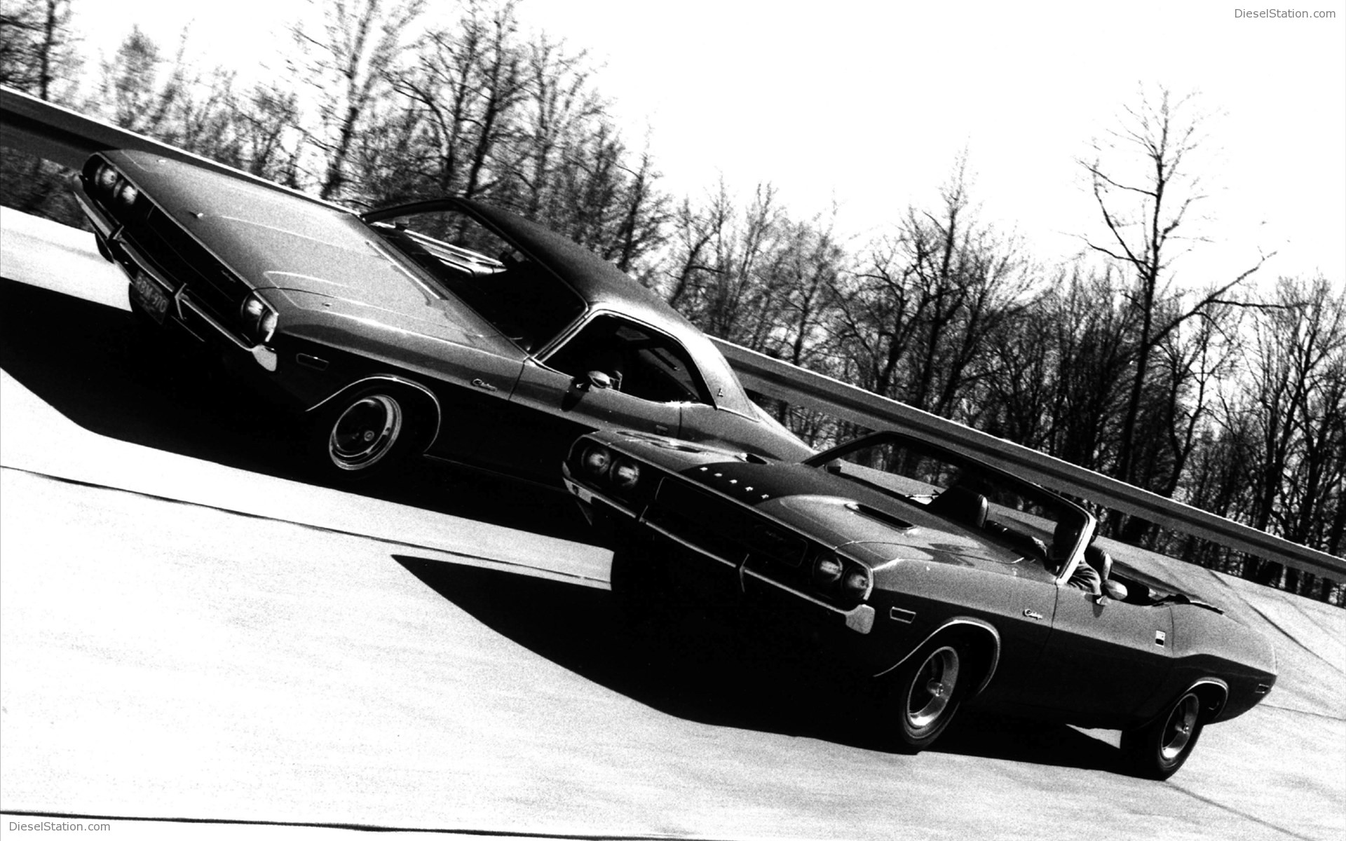 Dodge Challenger: Forty Years of a Dodge Muscle-car Legend Dodge Challenger: Forty Years of a Dodge Muscle-car Legend
