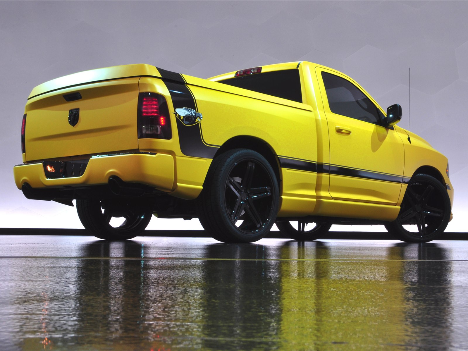 Dodge Ram 1500 Rumble Bee Concept 2013