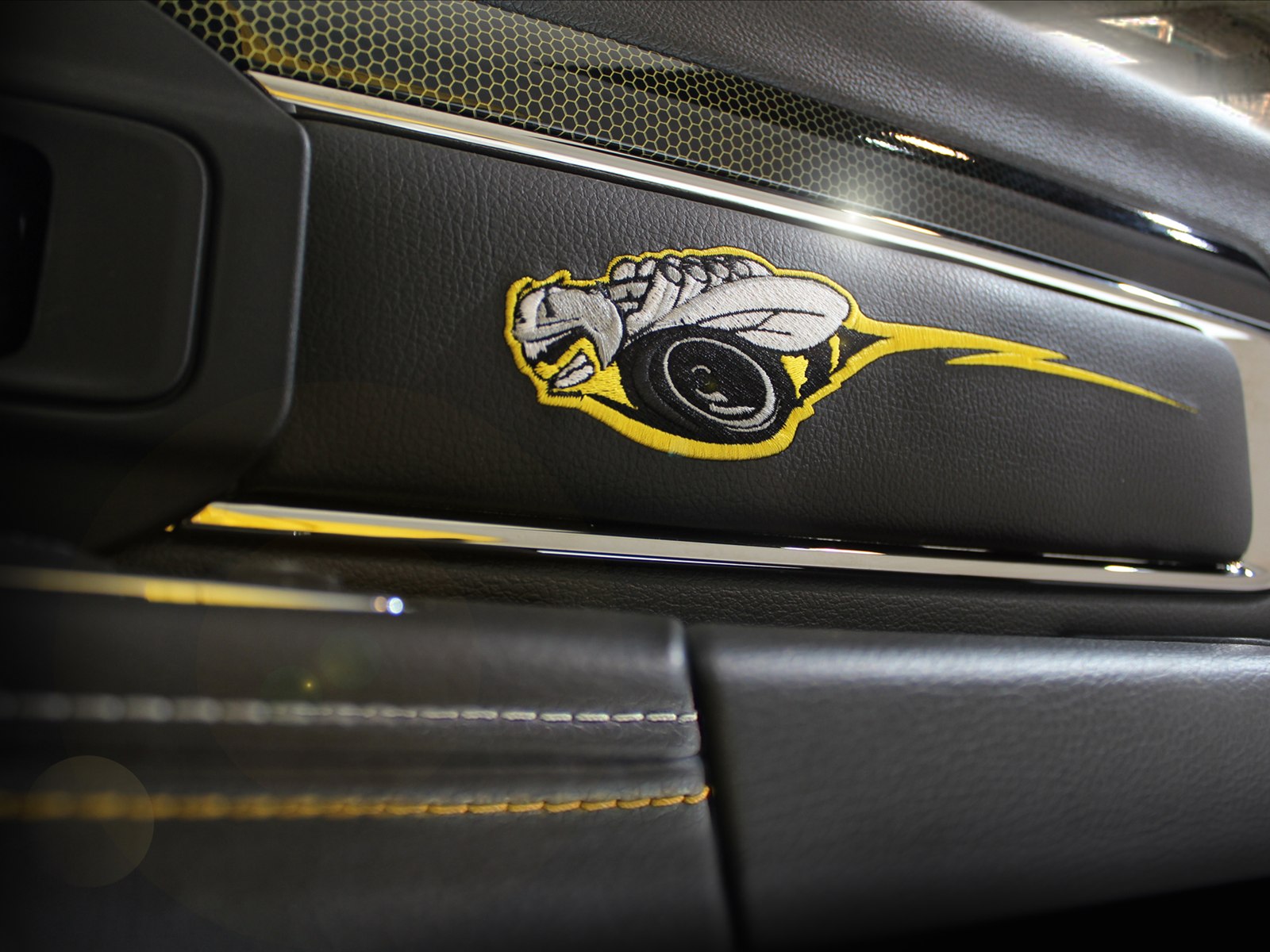 Dodge Ram 1500 Rumble Bee Concept 2013