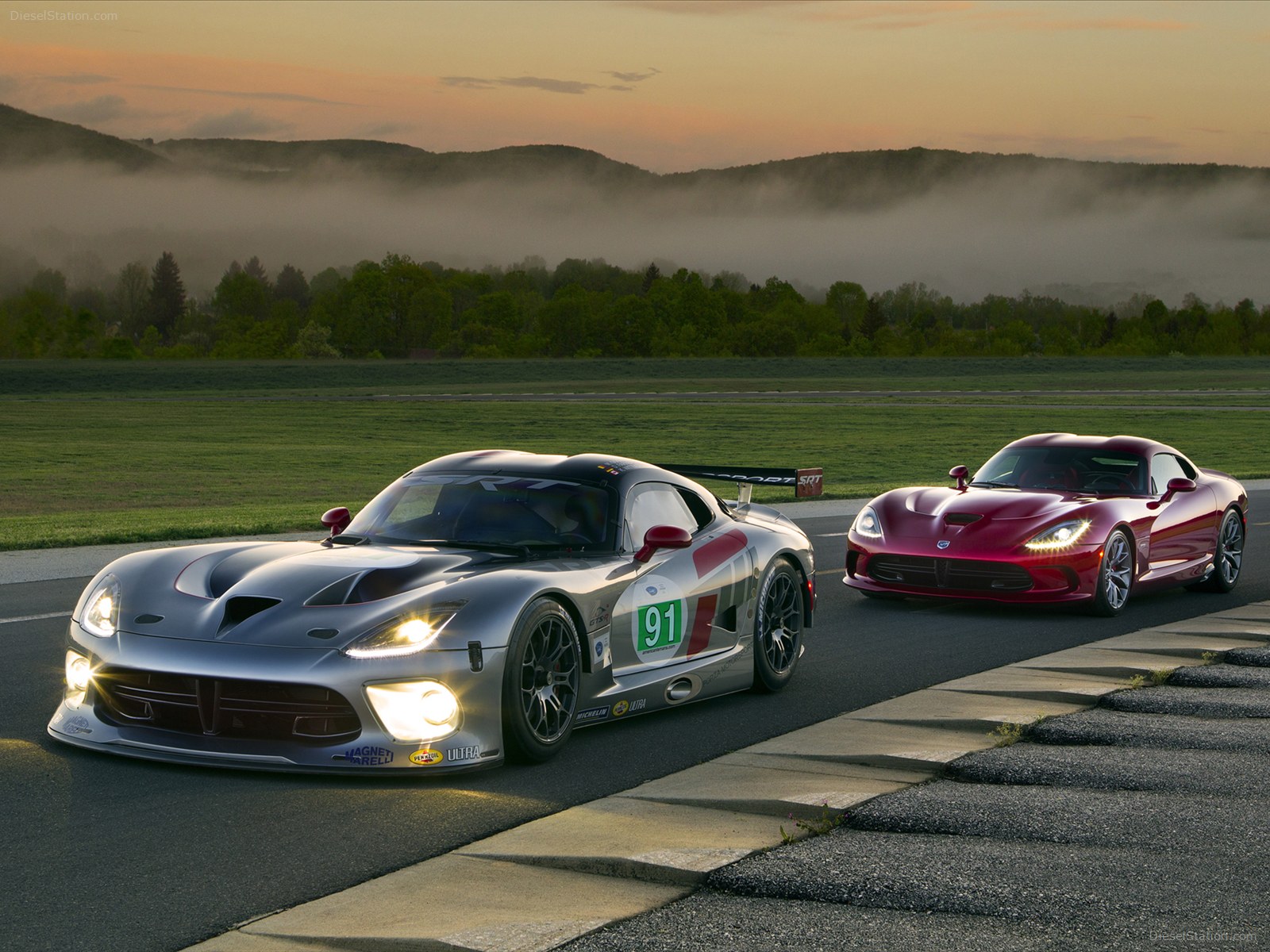 SRT Viper GTS R 2013