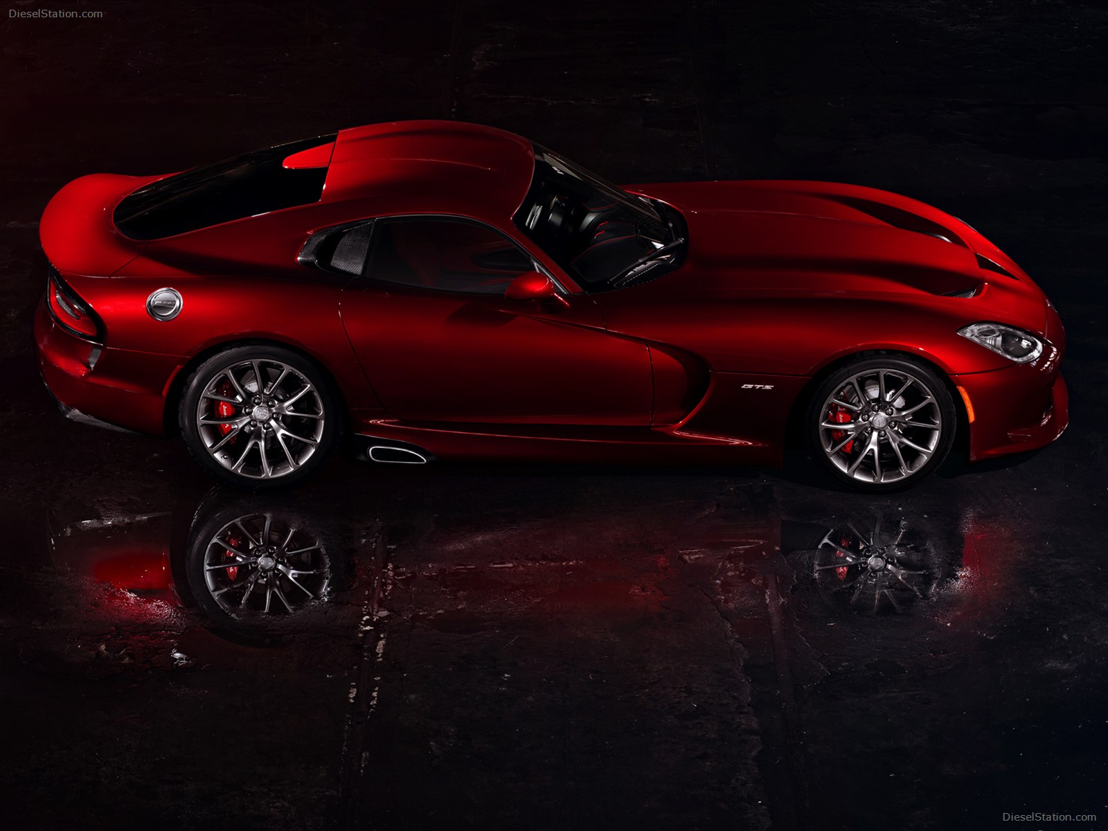 SRT Viper GTS R 2013