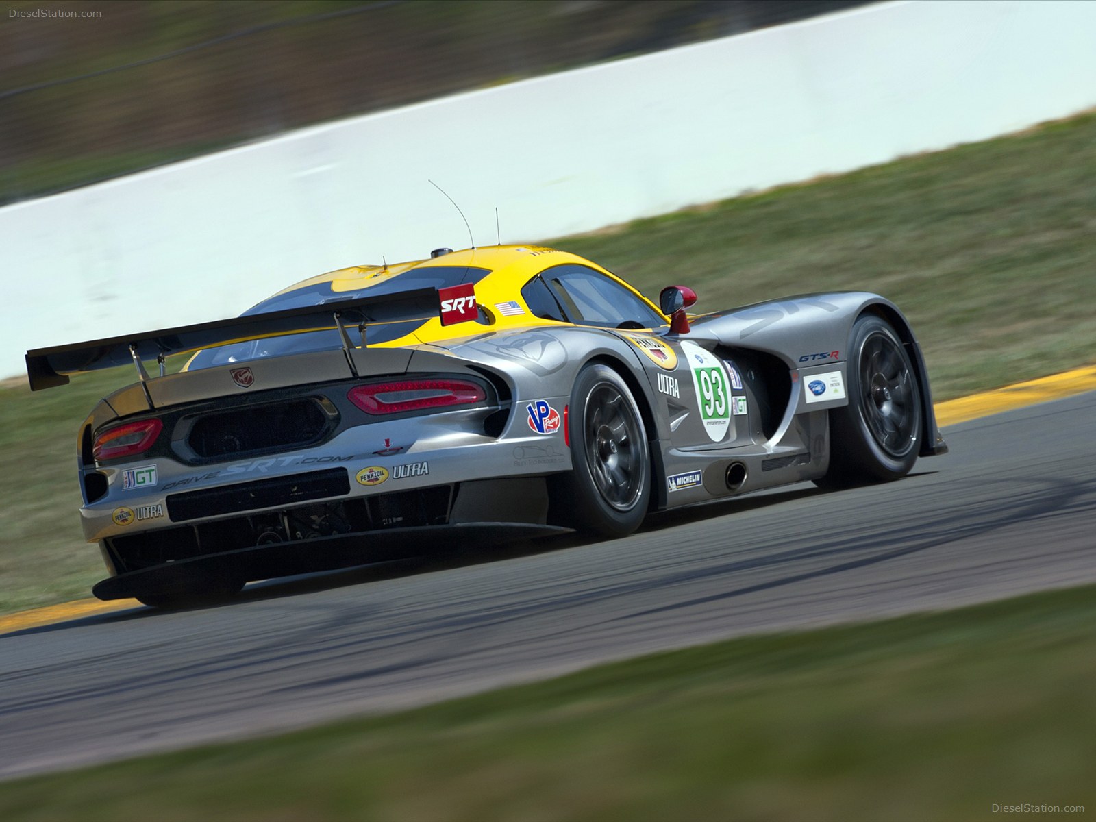 SRT Viper GTS R 2013