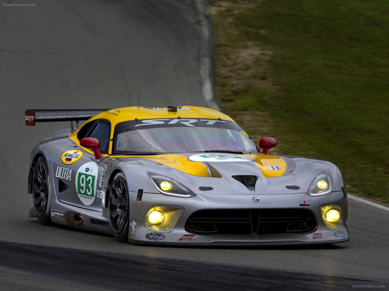 SRT Viper GTS R 2013