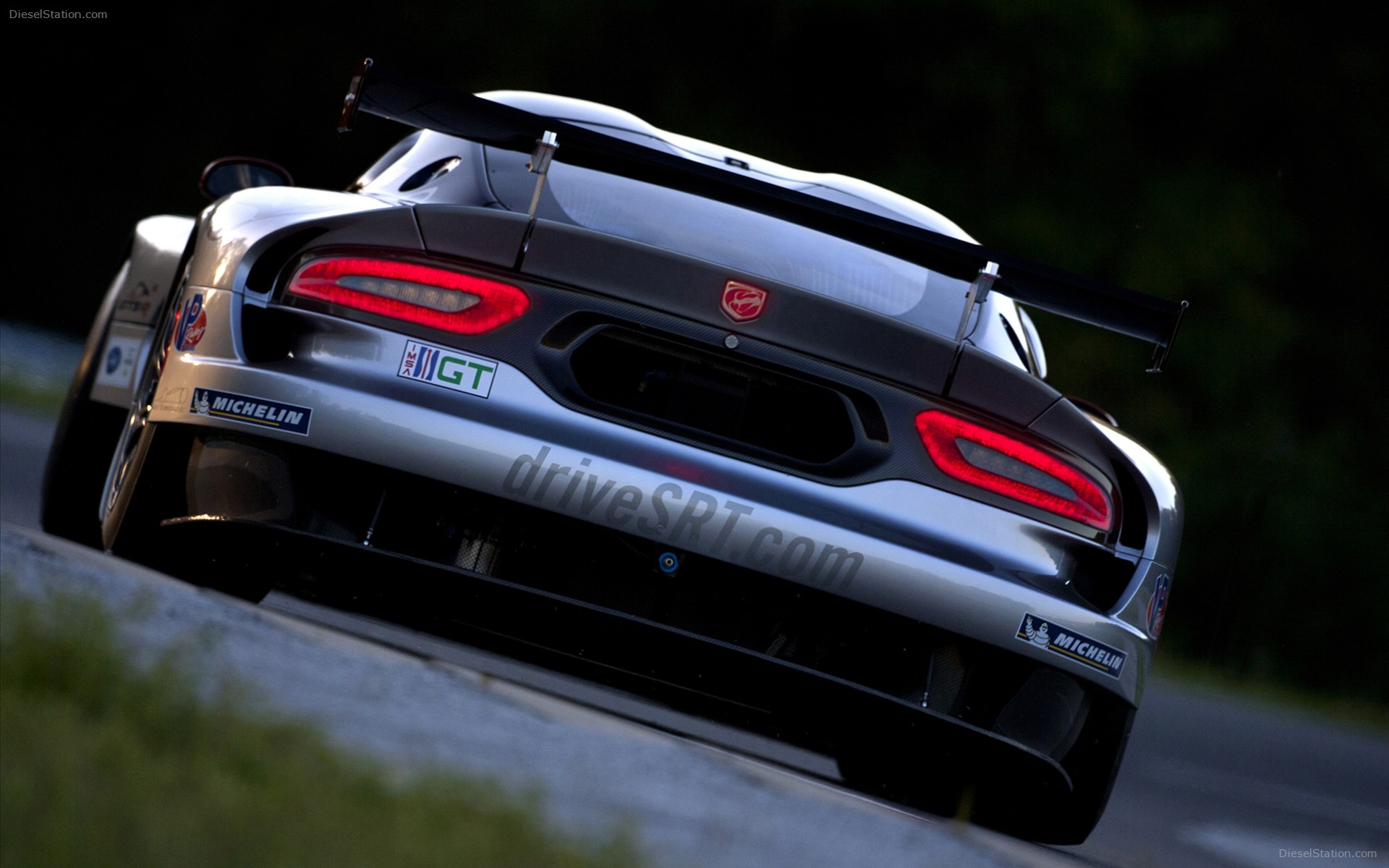 SRT Viper GTS R 2013