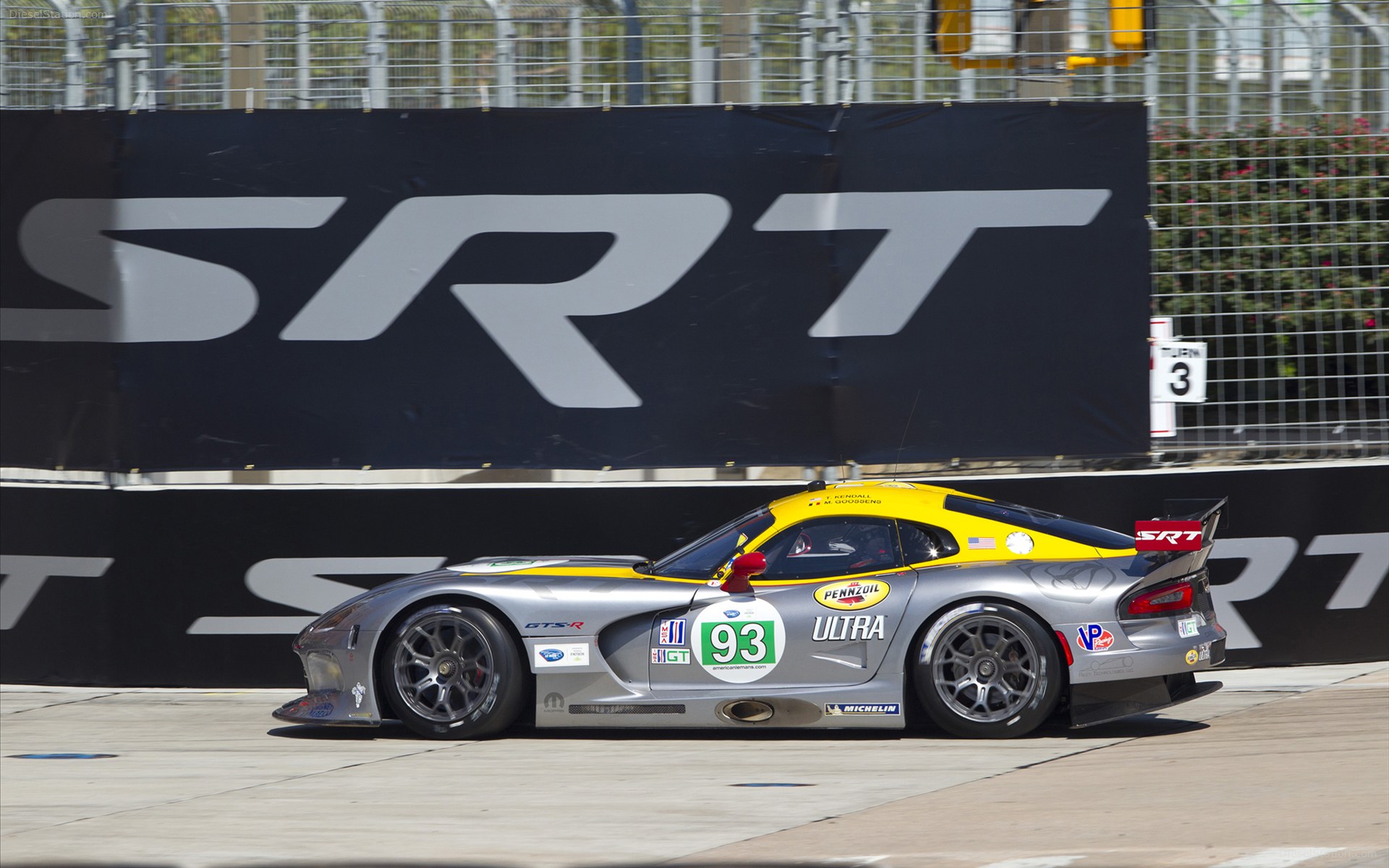 SRT Viper GTS R 2013