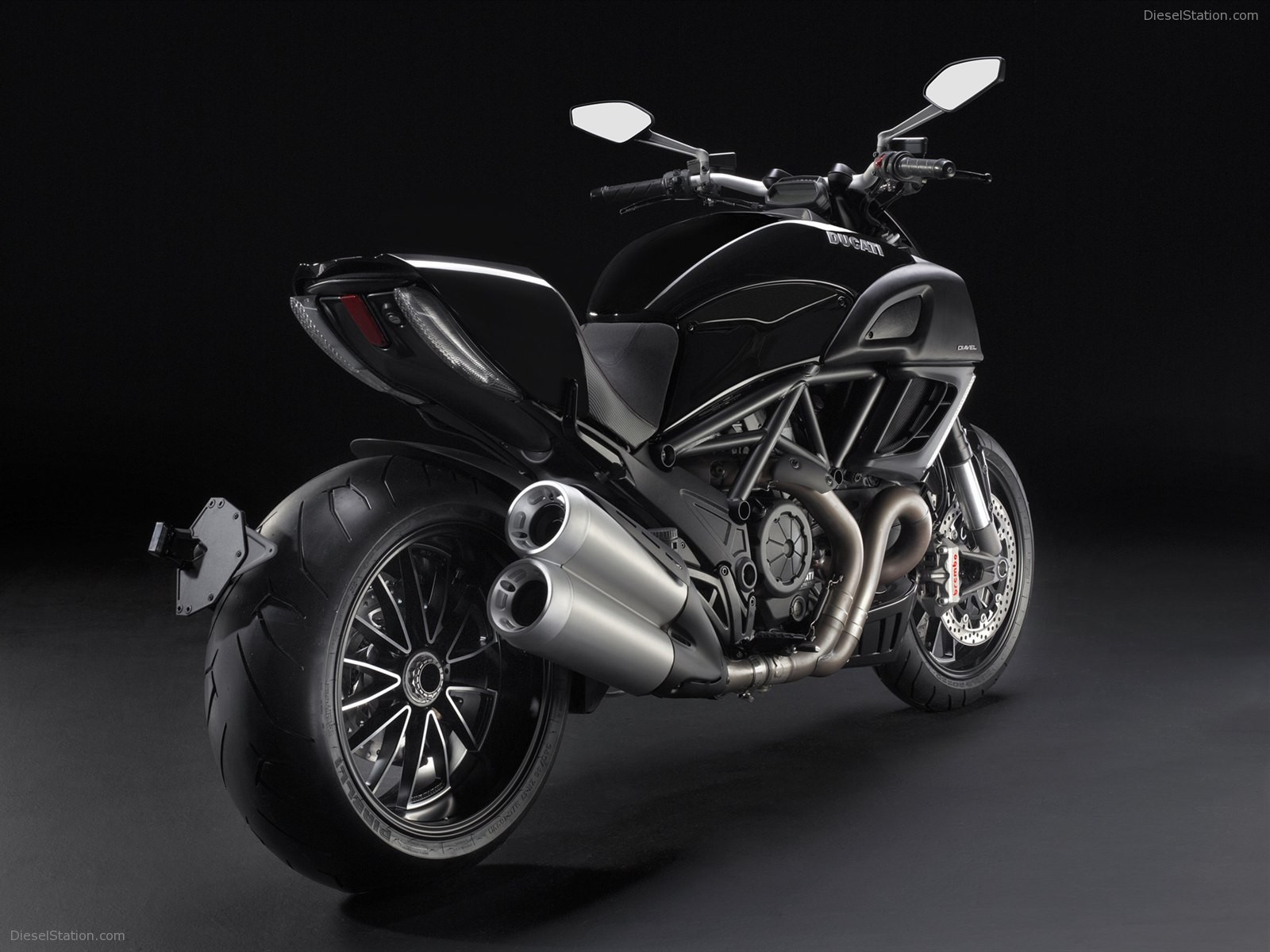 Ducati Diavel 2011